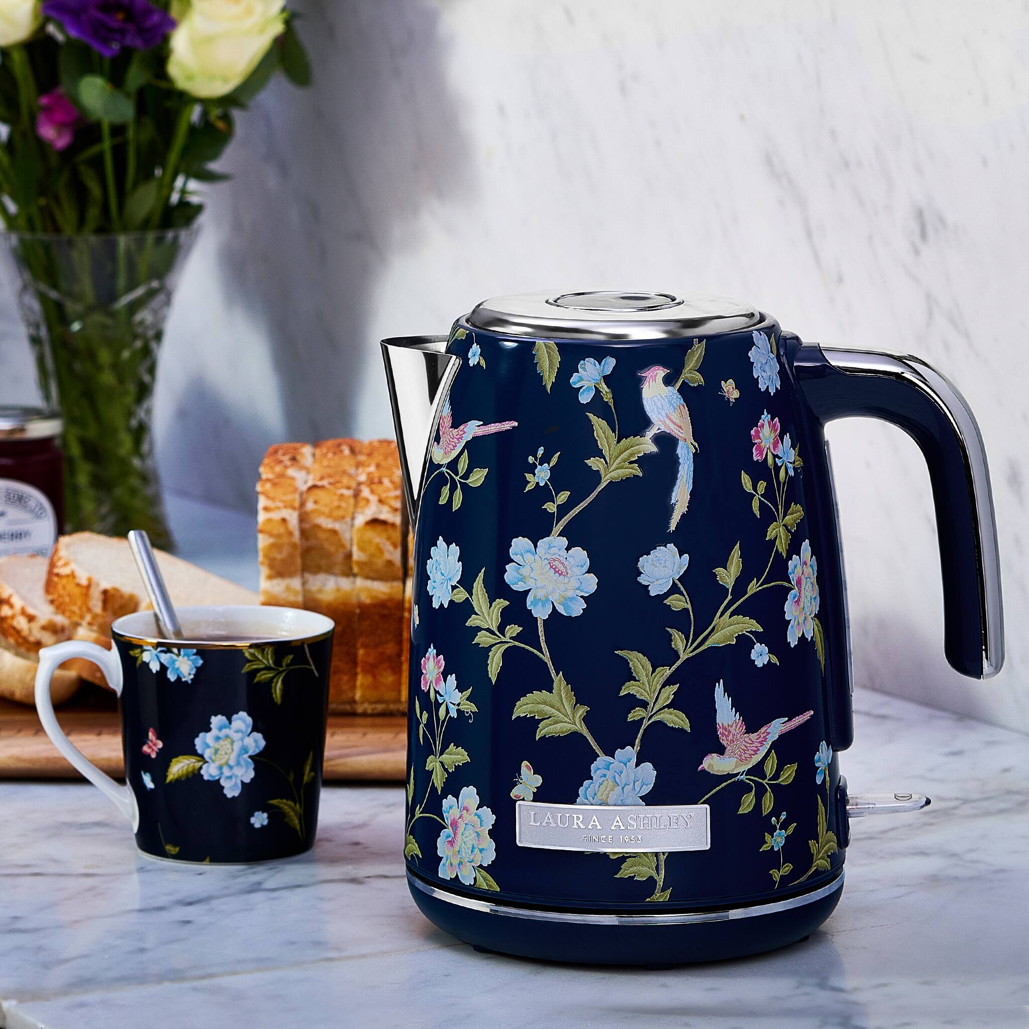 30 13 LAURA ASHLEY C0