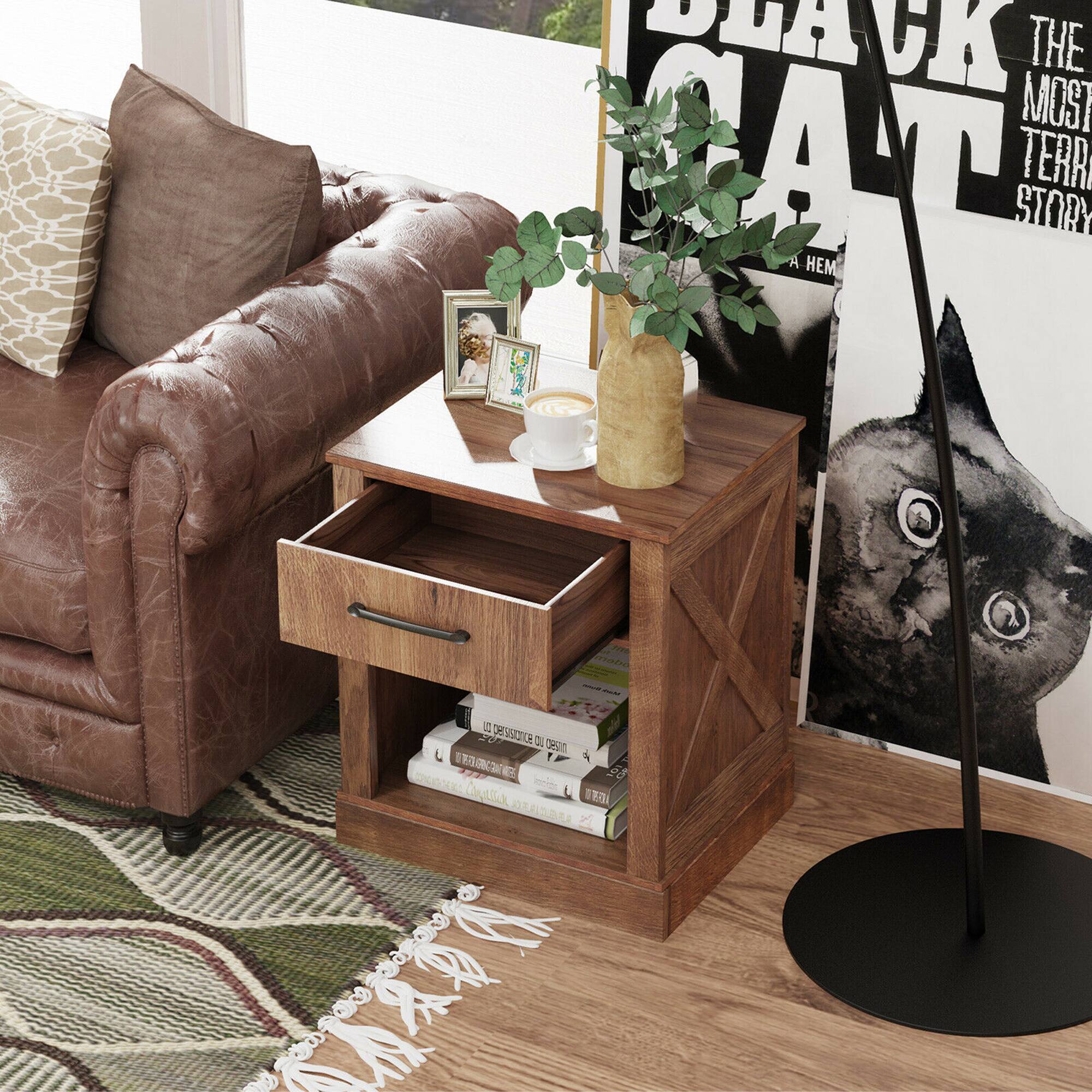 The text on the image is: "BLACK CAT THE MOST FAMOUS STORY A HEMINGWAY"