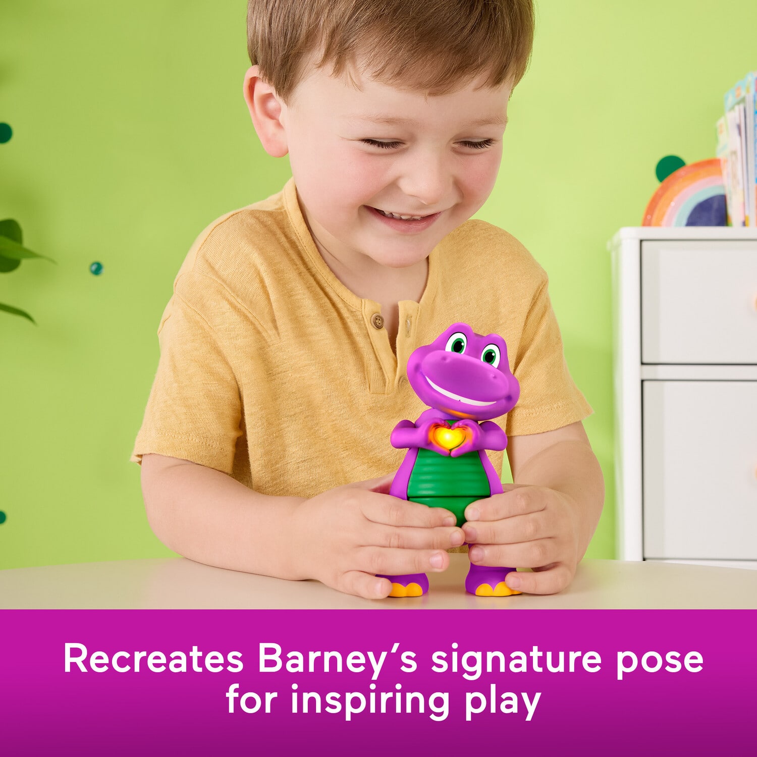 Fisher Price Barney's World: Heart Hands Barney Musical Figure