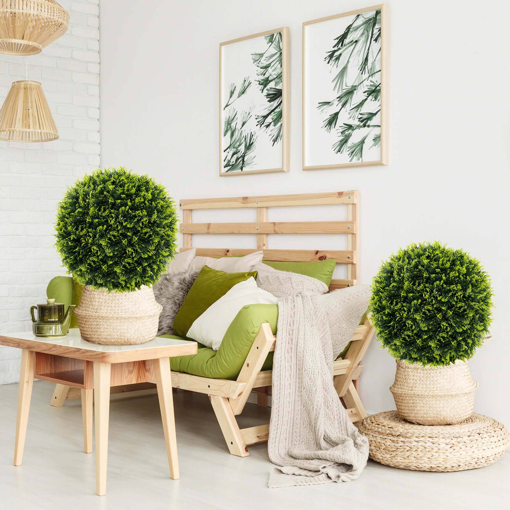 Alt View 4. Costway - Costway 2 PCS 20" Artificial Cedar Topiary Balls Sun-protective Round Greenery Bushes - Green.