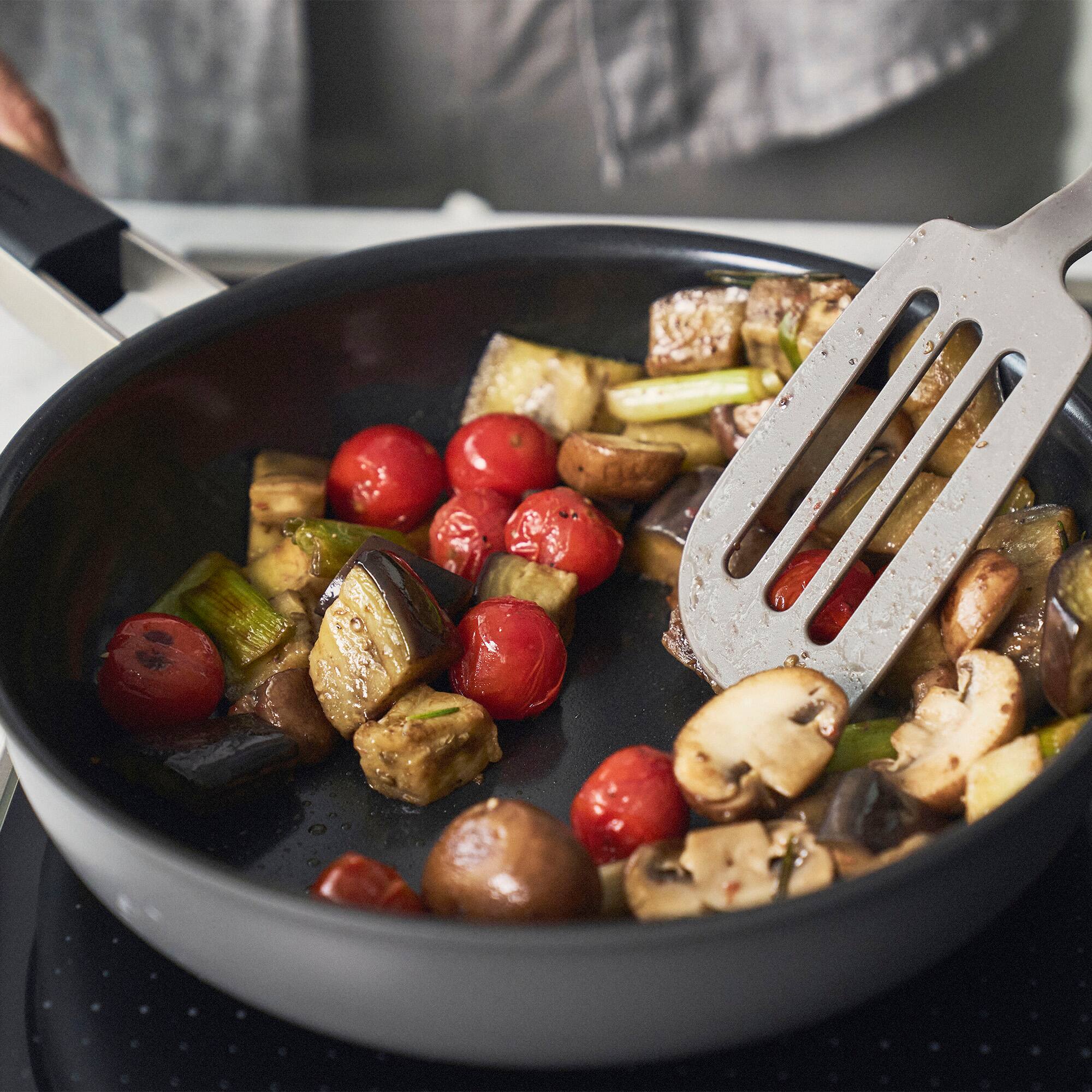 Alt View 2. ZWILLING - ZWILLING Pure 9.5-inch Stainless Steel Ceramic Nonstick Fry Pan, Grey - Grey.