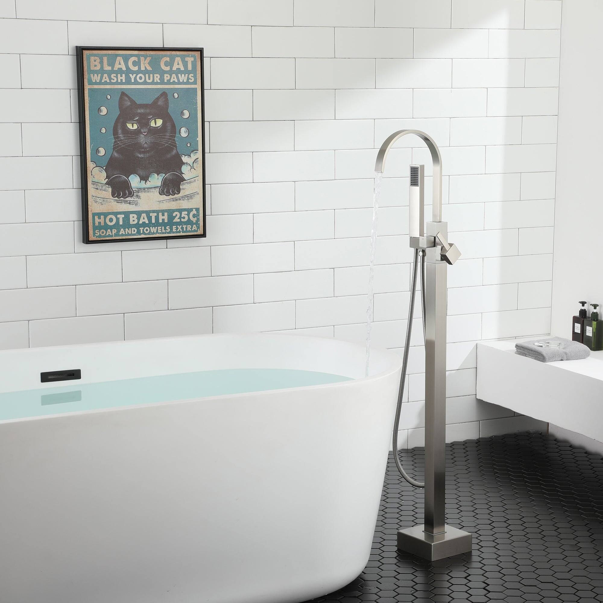 BLACK CAT WASH YOUR PAWS HOT BATH 25C SOAP AND TOWELS EXTRA