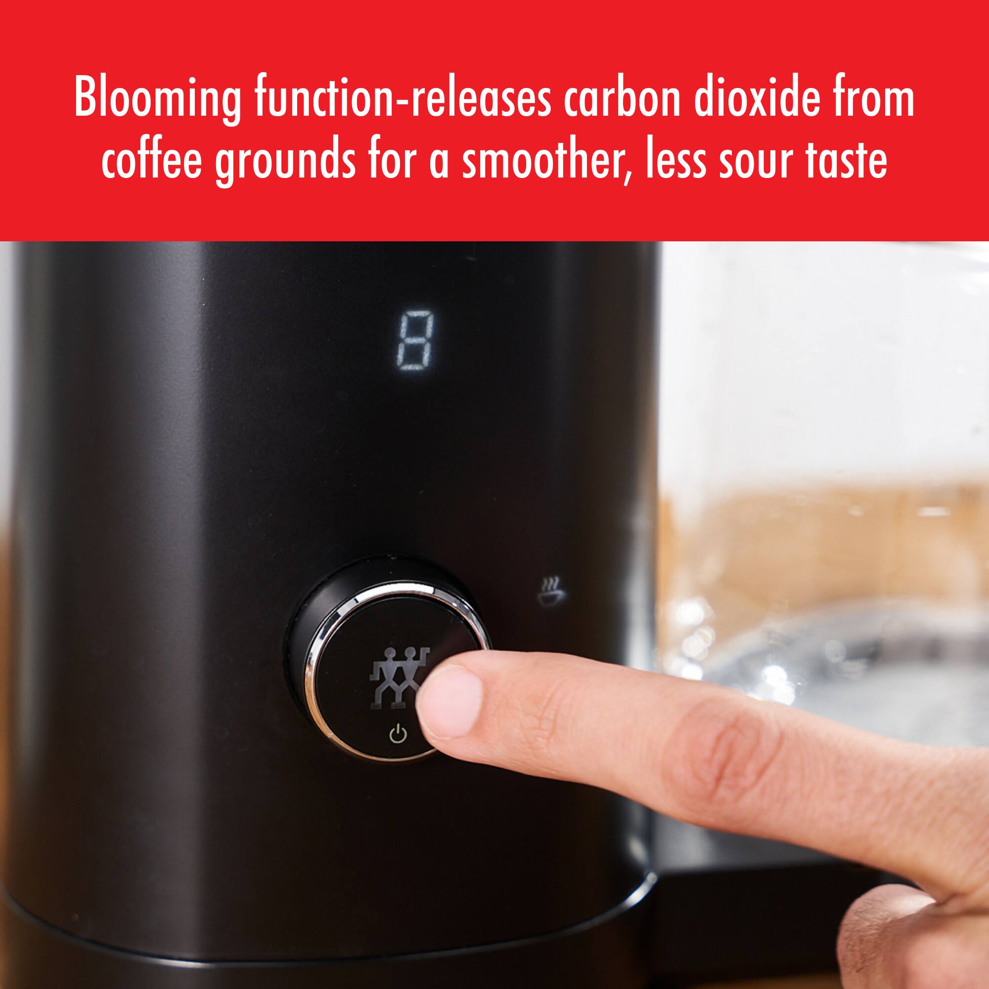 Blooming function-releases carbon dioxide from coffee grounds for a smoother, less sour taste