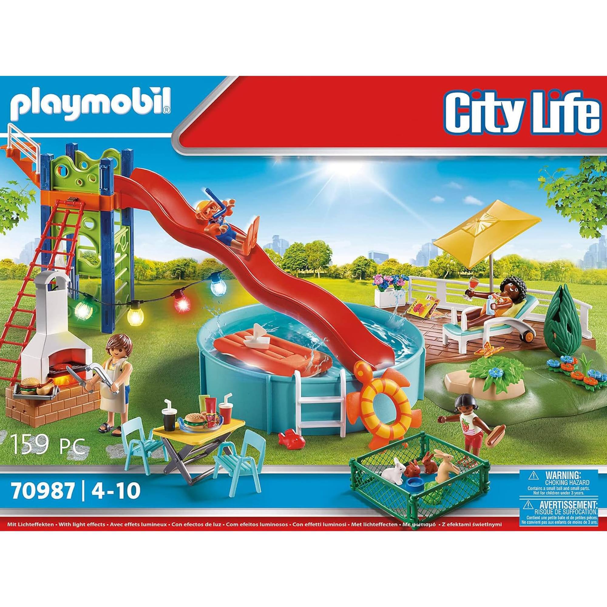 playmobil City Life  
159 PC  
70987 | 4-10  

Mit Lichteffekten  
With light effects  
Avec effets lumineux  
Con efectos de luz  
Com efeitos luminosos  
Con effetti luminosi  
Met lichteffecten  
Mit sichteffecten  
Me guroo 2 efektami wietlnymi  

WARNING: CHOKING HAZARD - Small parts. Not for children under 3 years.  
AVERTISSEMENT: RISQUE DE SUFFOCATION - Contient de petites pièces. Ne convient pas aux enfants de moins de 3 ans.