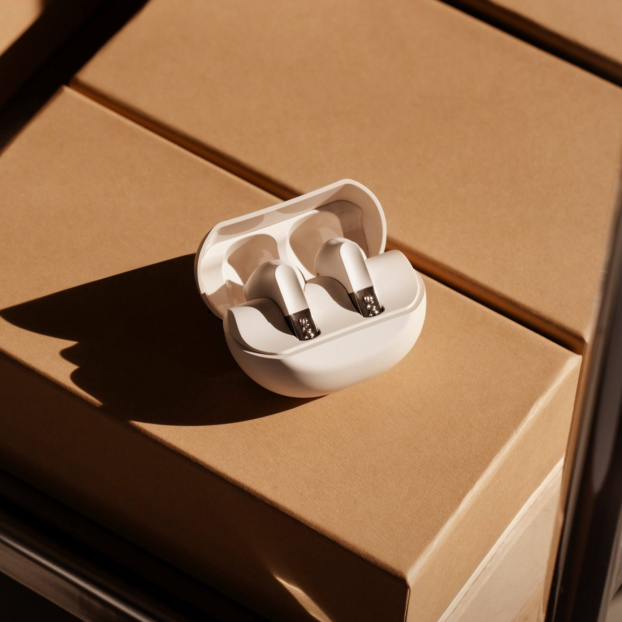 Alt View 2. Sudio - Sudio N3 True wireless - White - White.