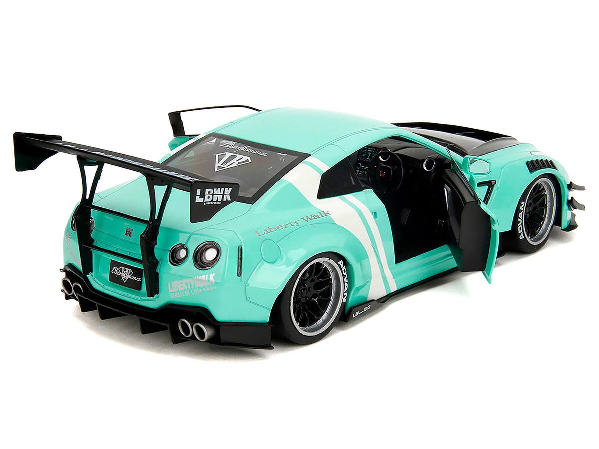 arrfons W LBWK nraN Walk R Liberty 1Aera AD Mnc ADVAN LIBERTYWALK ***** a 7 ALIA ADVAN