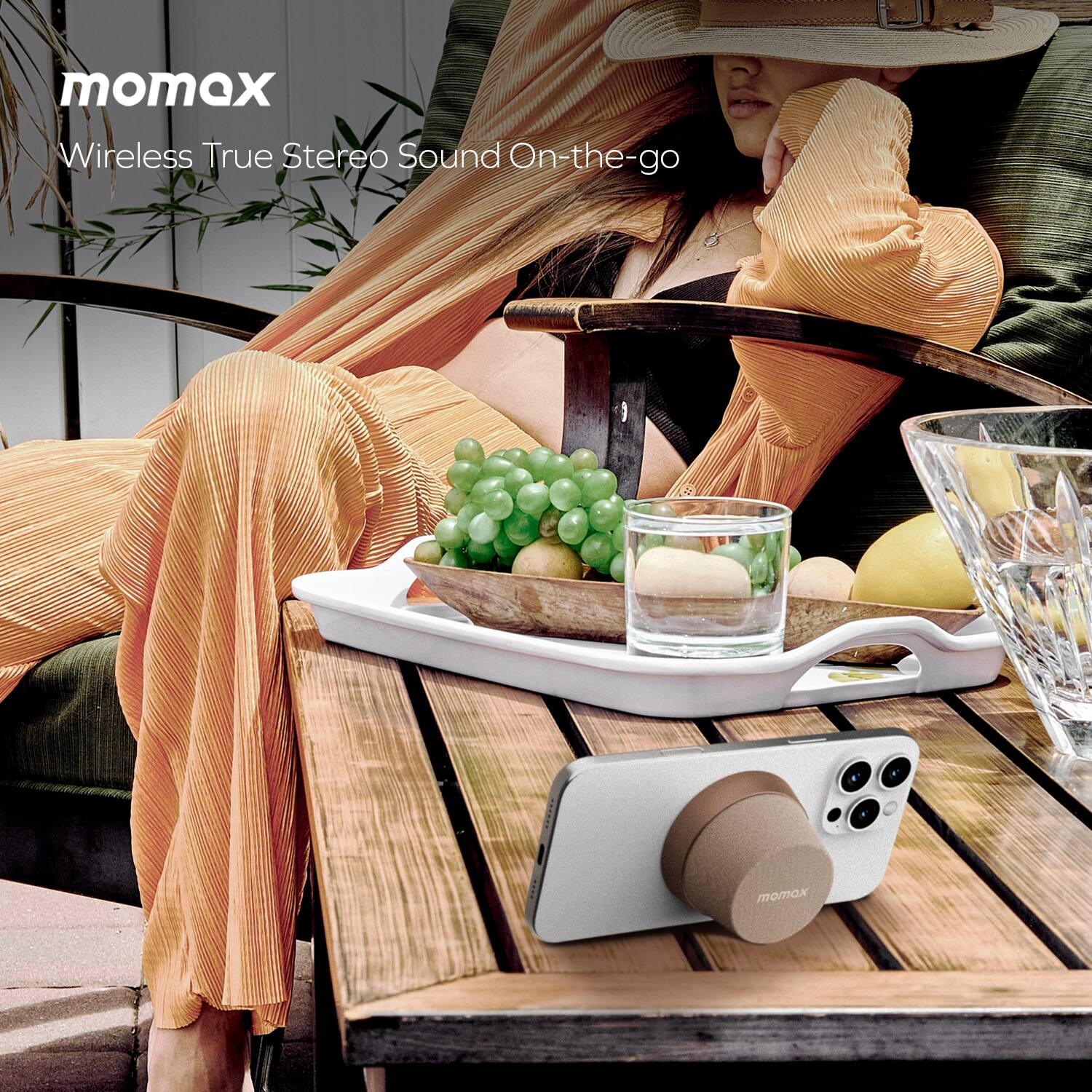 momax  
Wireless True Stereo Sound On-the-go