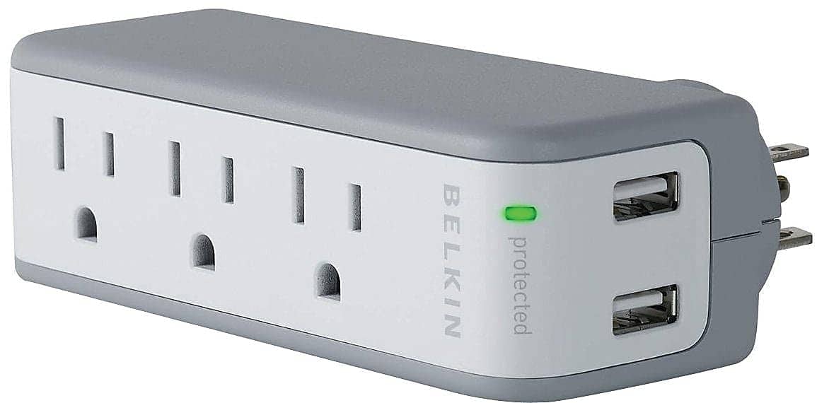 Belkin - USB Swivel Surge Protector Charger, 3 AC Outlets, 2 USB Ports, 918J Surge Protection, LED Indicator, Travel - White