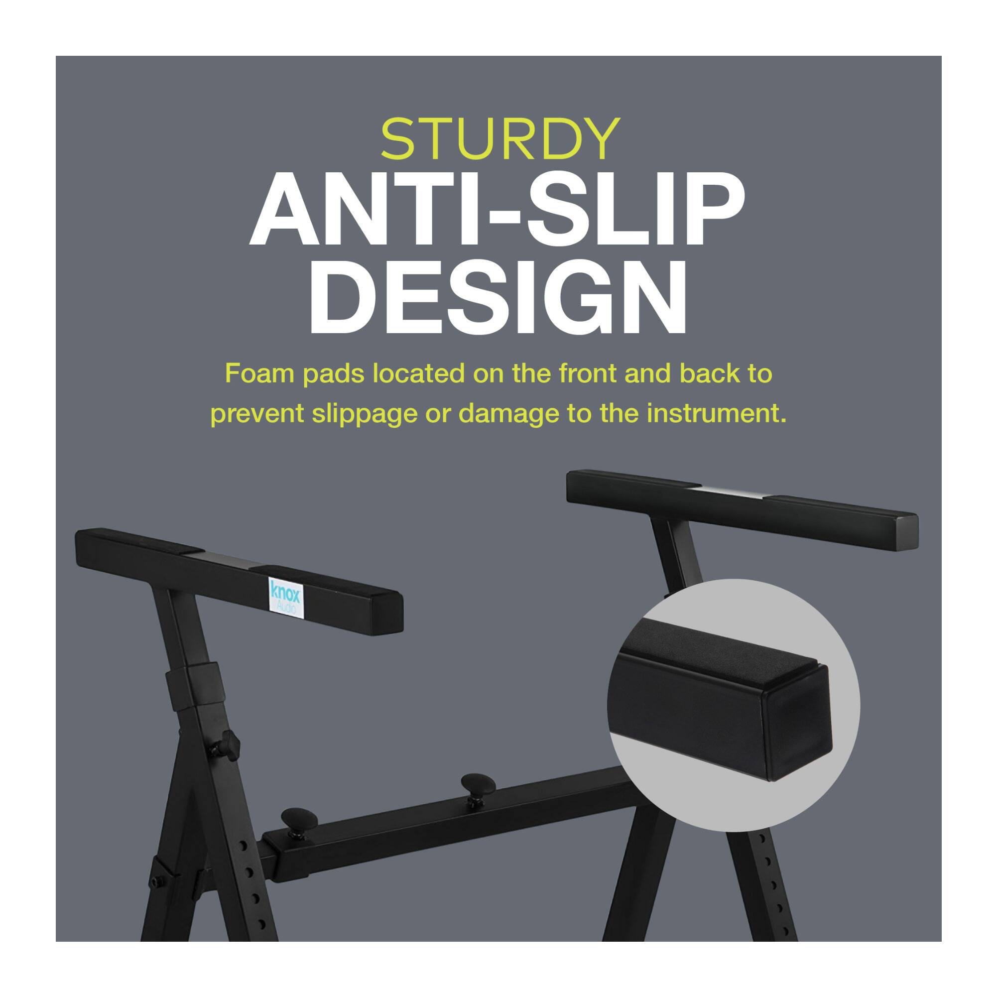 STURDY ANTI-SLIP DESIGN  
Foam pads located on the front and back to prevent slippage or damage to the instrument.