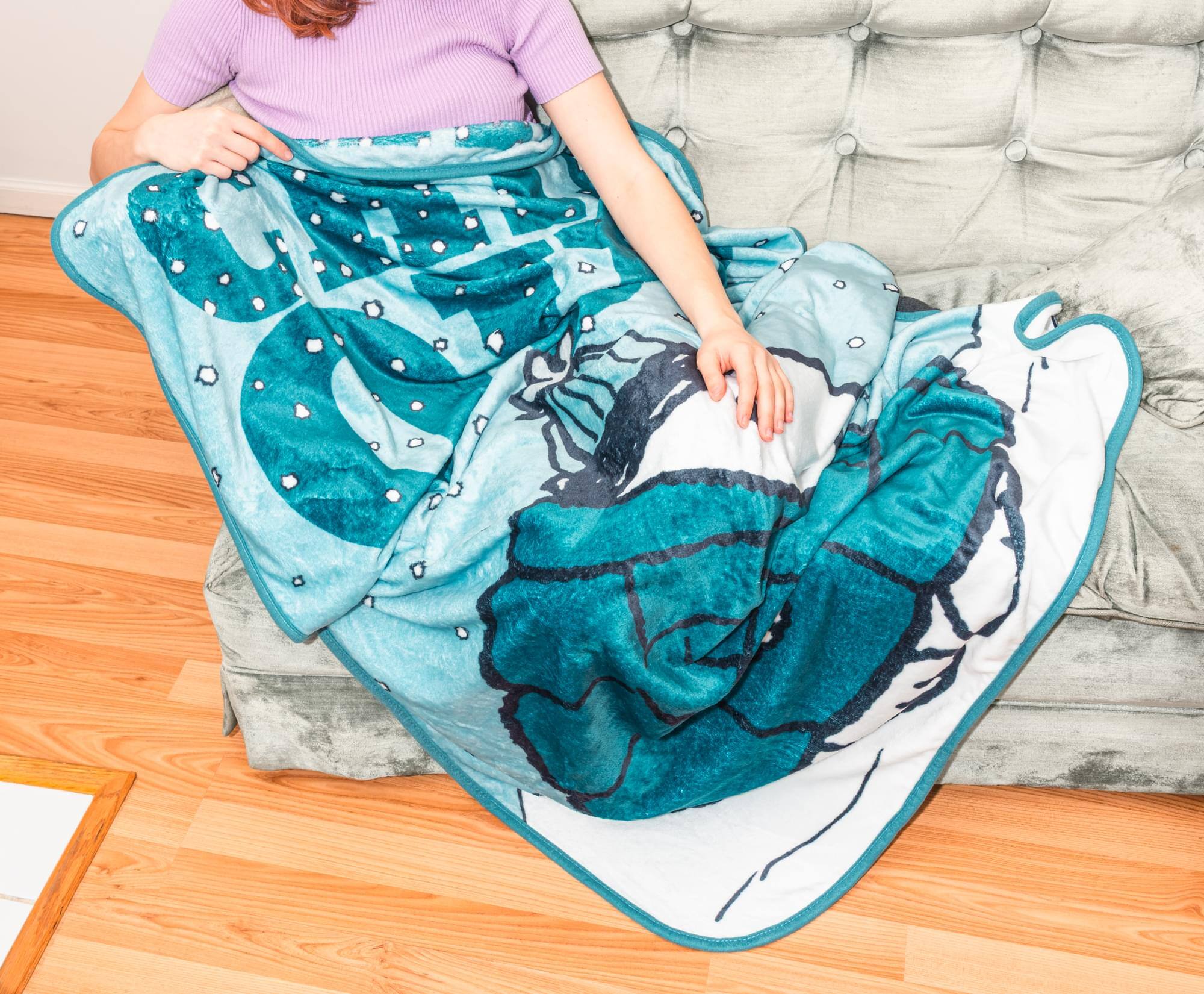 Alt View 3. Silver Buffalo - Peanuts Snoopy "Chill Out" Fleece Throw Blanket | 45 x 60 Inches - Blue.