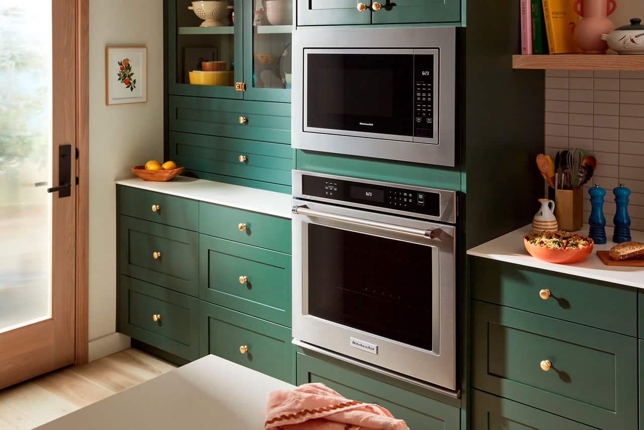 The text on the image reads "Mitchenhid."