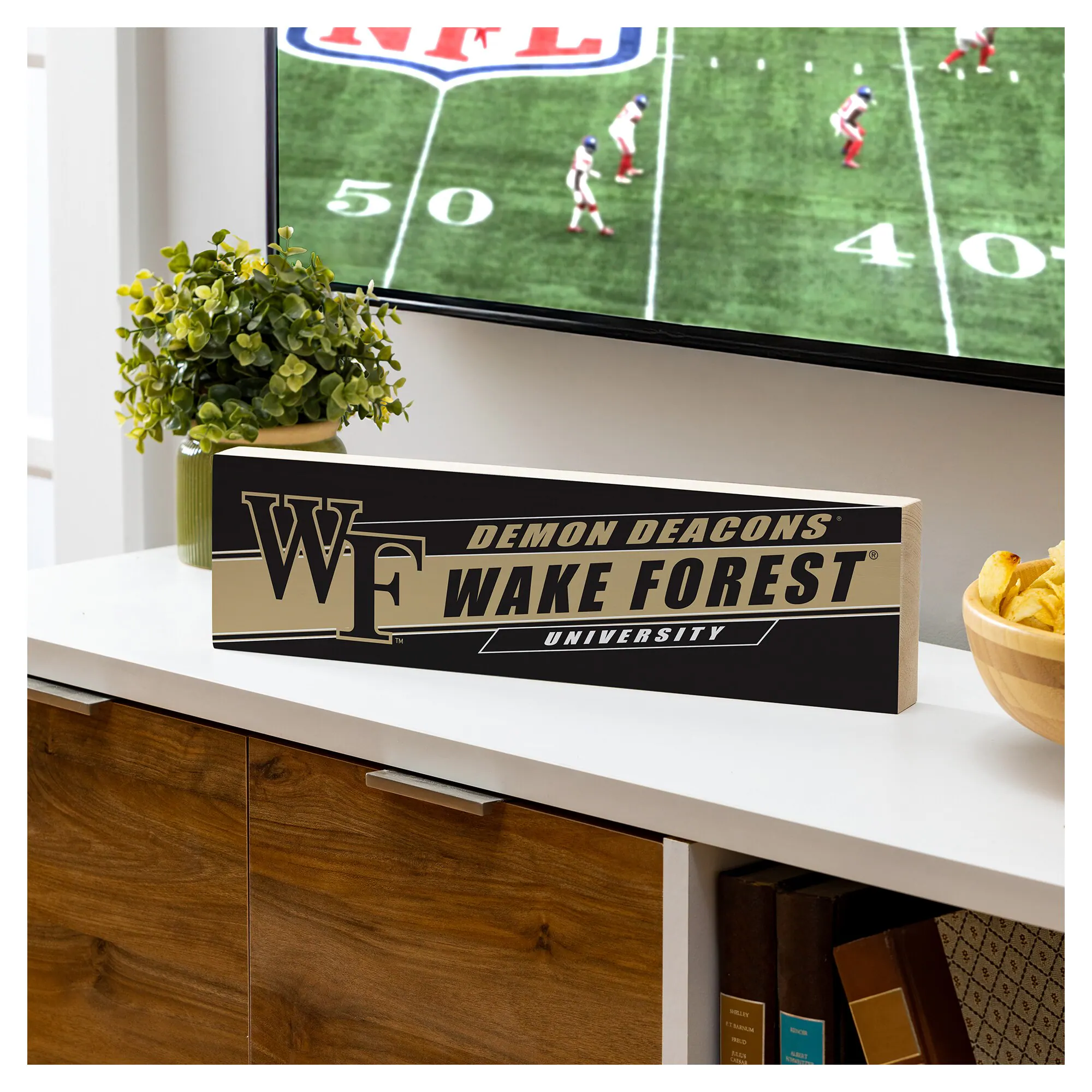 WF  
DEMON DEACONS  
WAKE FOREST  
UNIVERSITY