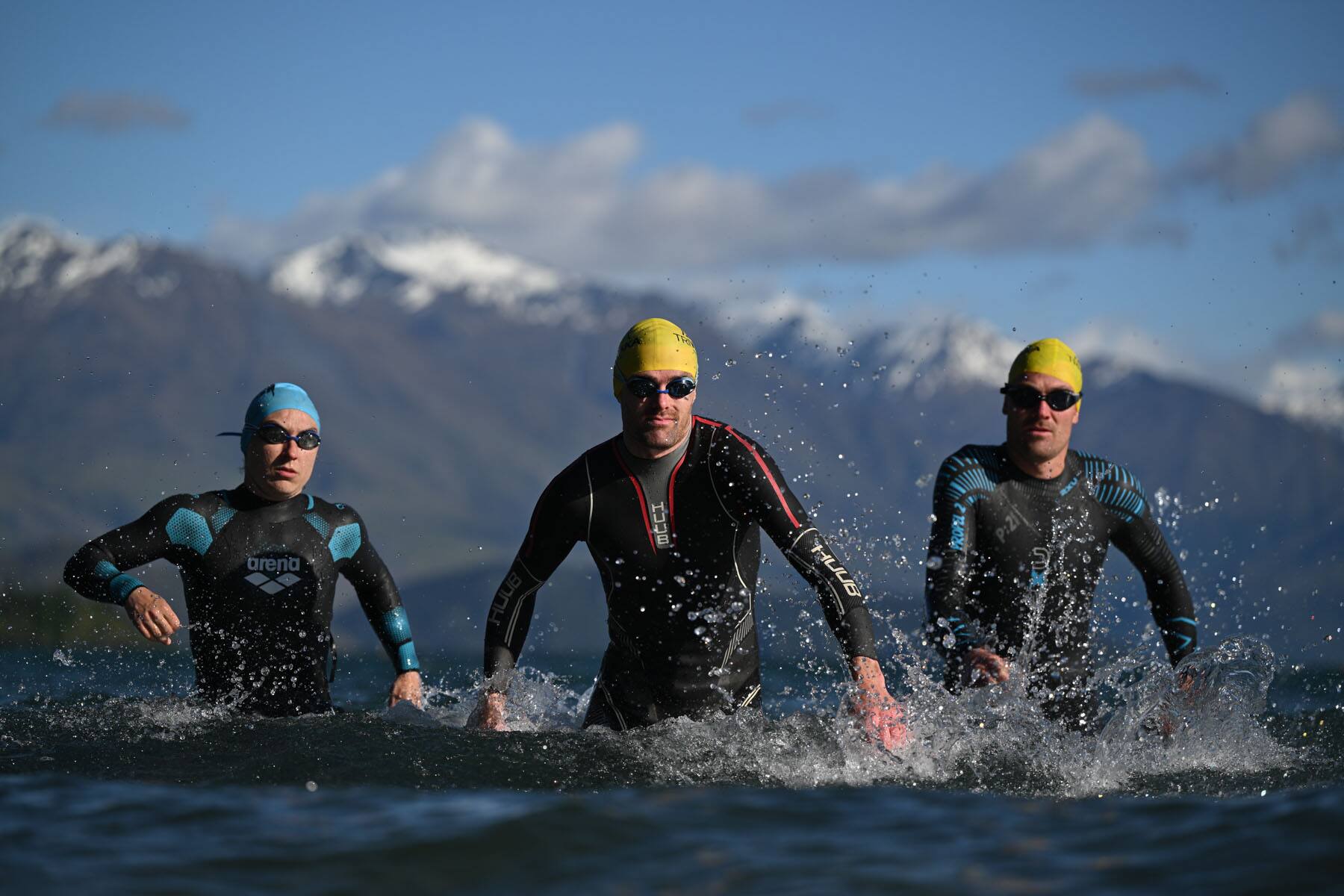 Tie arena BNH HUUB HUUB  
P:21 3