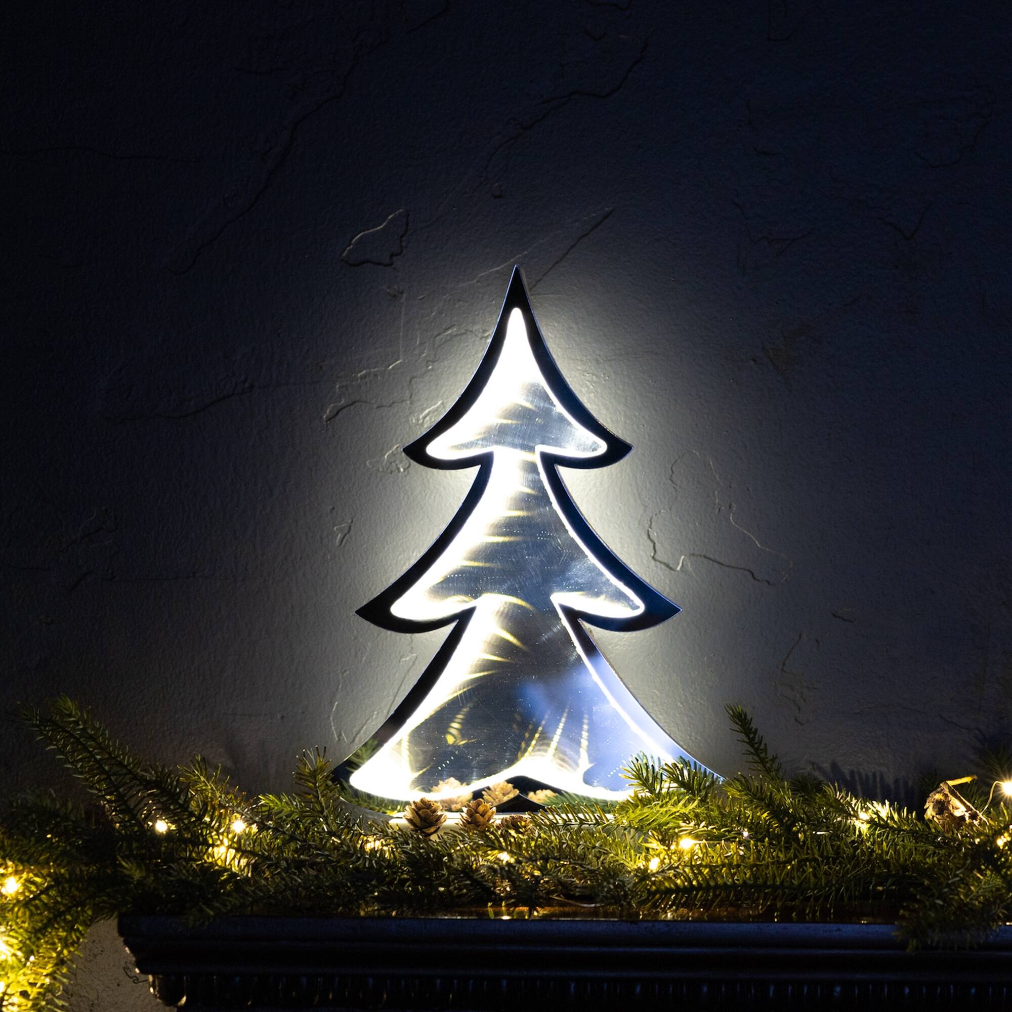 Angle. BreeBe - Pine Tree Outline Ekko Light Display (Set of 2) - White.