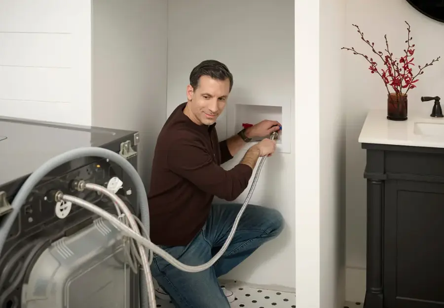 Alt View 38. LG - 5.0 Cu. Ft. HE Smart Mega Capacity All-in-One Electric Washer/Dryer WashCombo with Steam and Ventless Inverter Heat Pump - Black Steel.