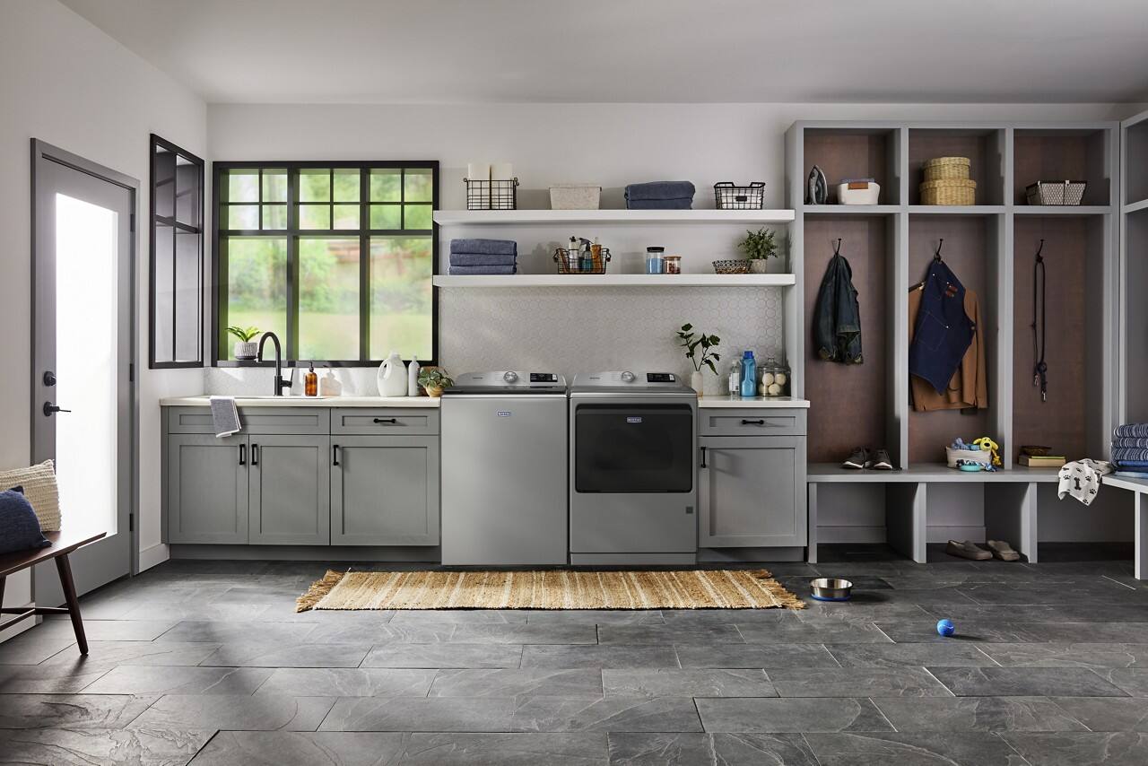 Alt View 5. Maytag - 7.4 Cu Ft. Smart Gas Dryer with Pet Pro Option and Extra Power - Classic Silver.