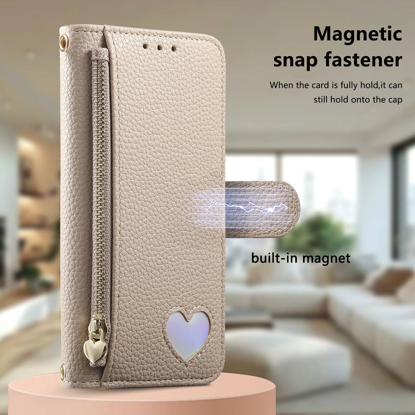Magnetic snap fastener  
When the card is fully hold, it can still hold onto the cap  
built-in magnet