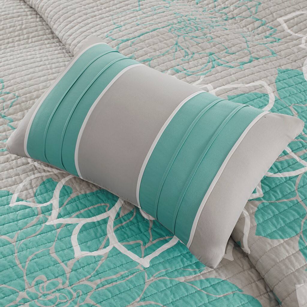 Alt View 2. Gracie Mills - Gracie Mills Glenda 6-Piece Reversible Cotton Printed Quilt Set with Throw Pillows - Aqua.