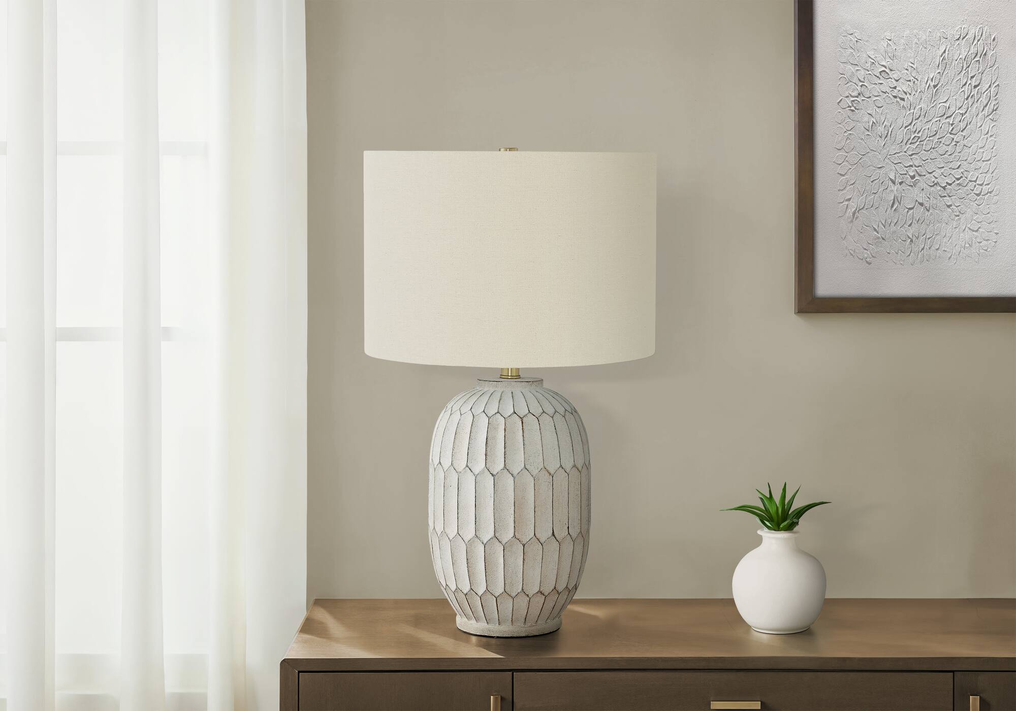 Front. APRILSOUL - Lighting 24 inh Table Lamp Cream Resin Ivory / Cream Shade Transitional - N/A.