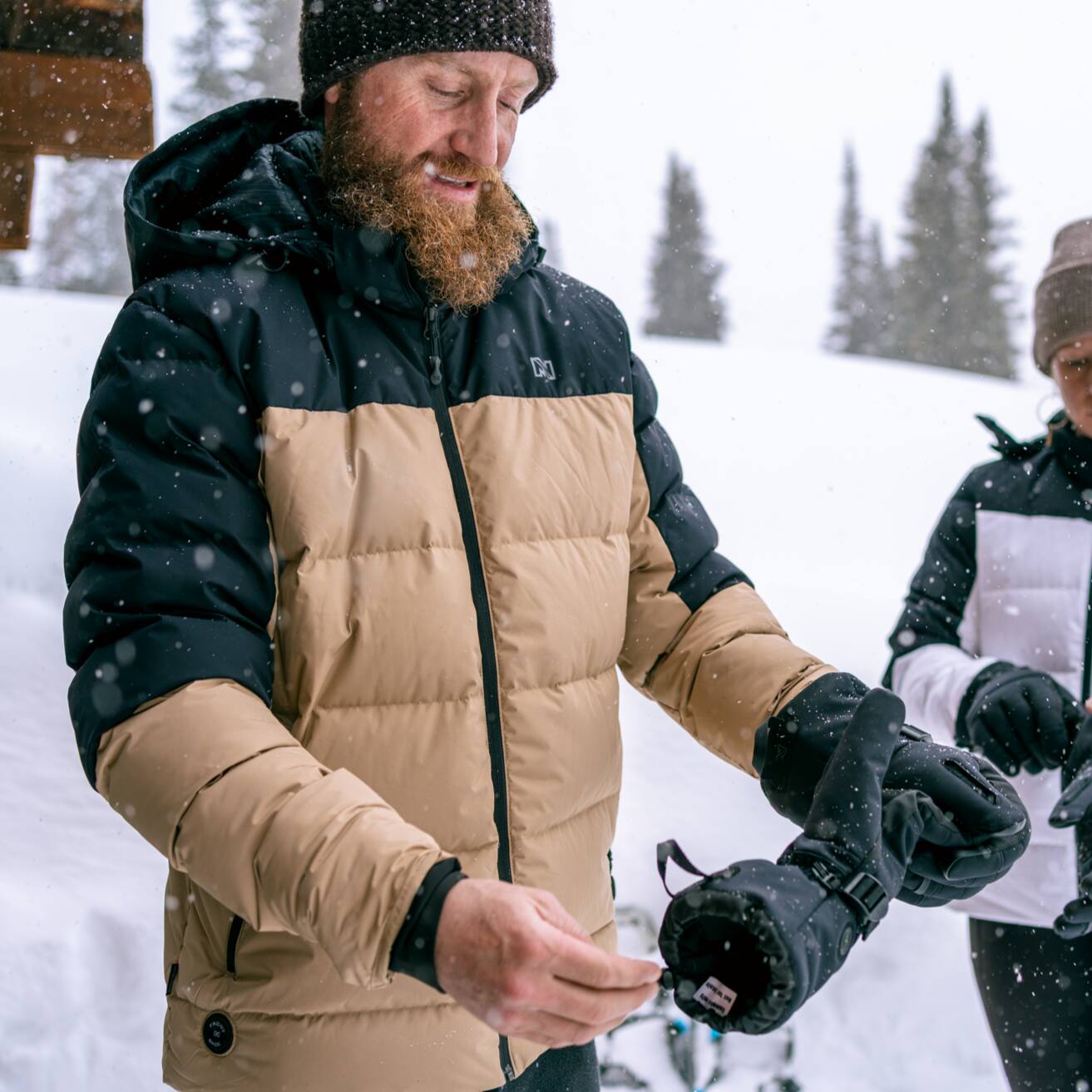 Alt View 4. Mobile Warming - Men's Crest 2.0 Heated Jacket - Tan/Black.