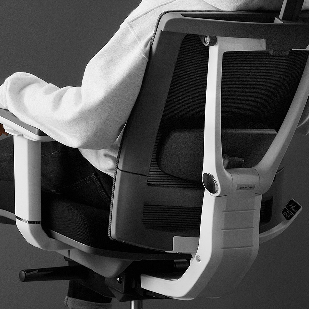 Left. Autonomous - Autonomous ErgoChair Pro Ergonomic Office Chair - Black and White.