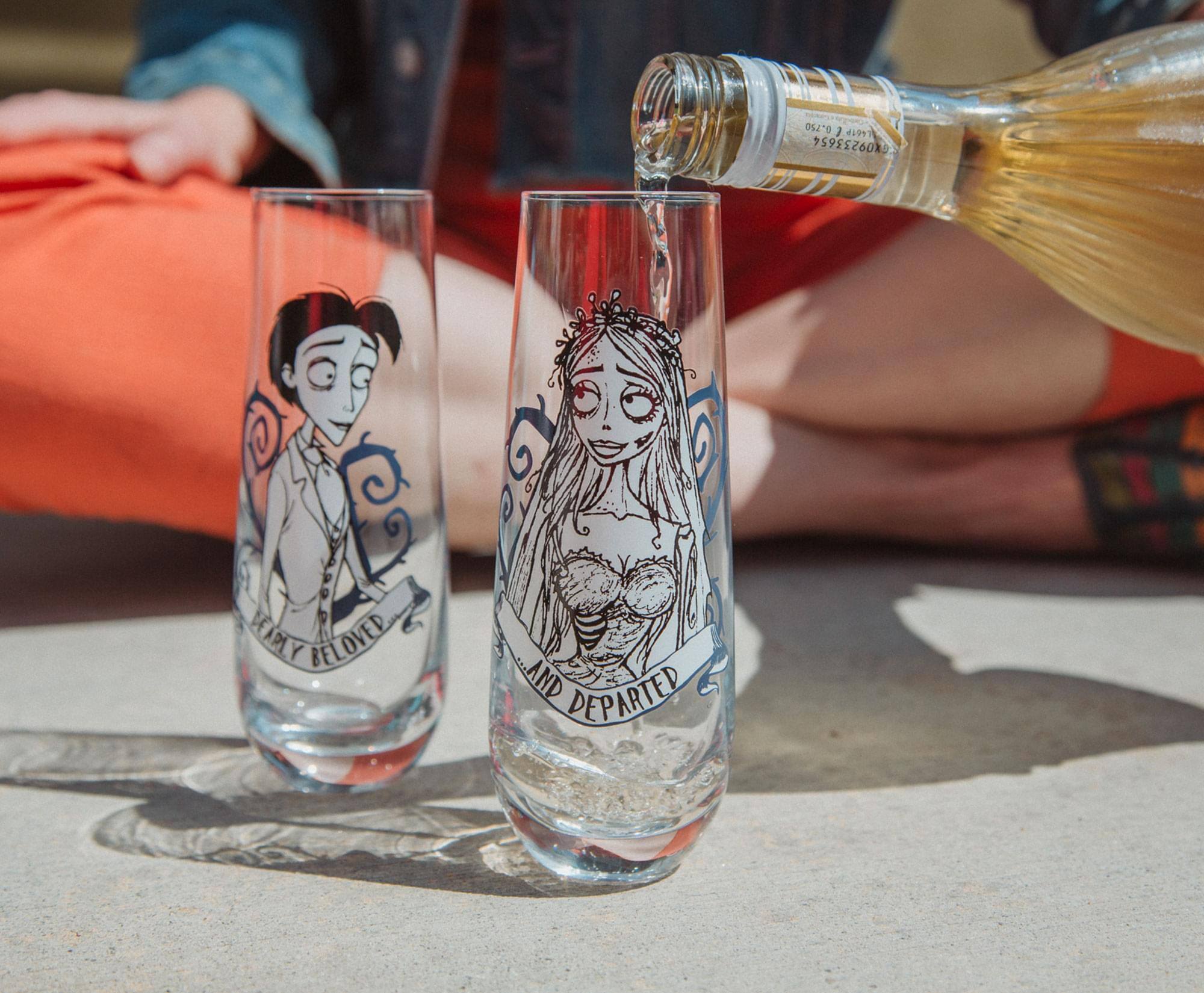 0540 7 997 K09233654  
DEARLY BELOVED AND DEPARTED