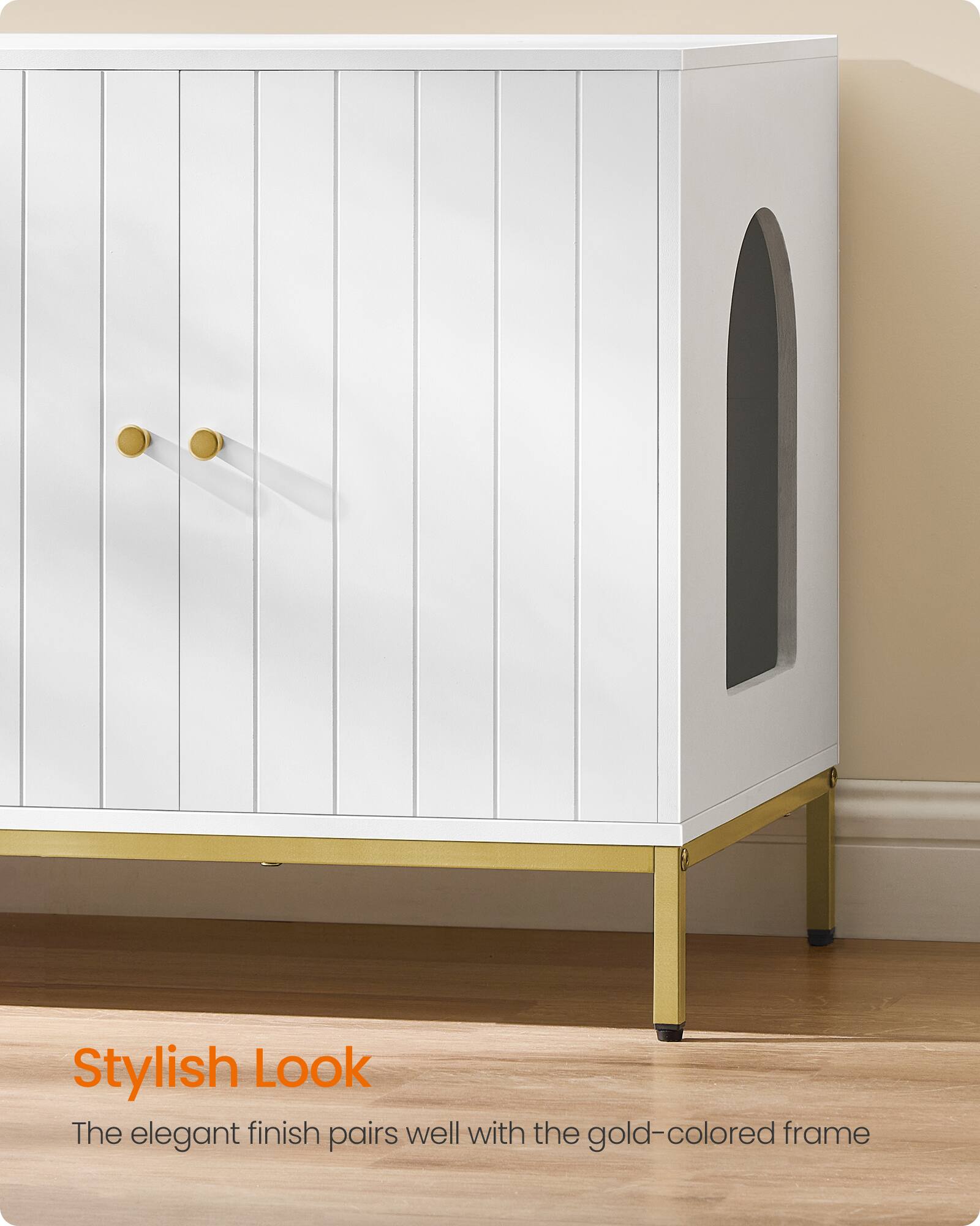 Stylish Look  
The elegant finish pairs well with the gold-colored frame