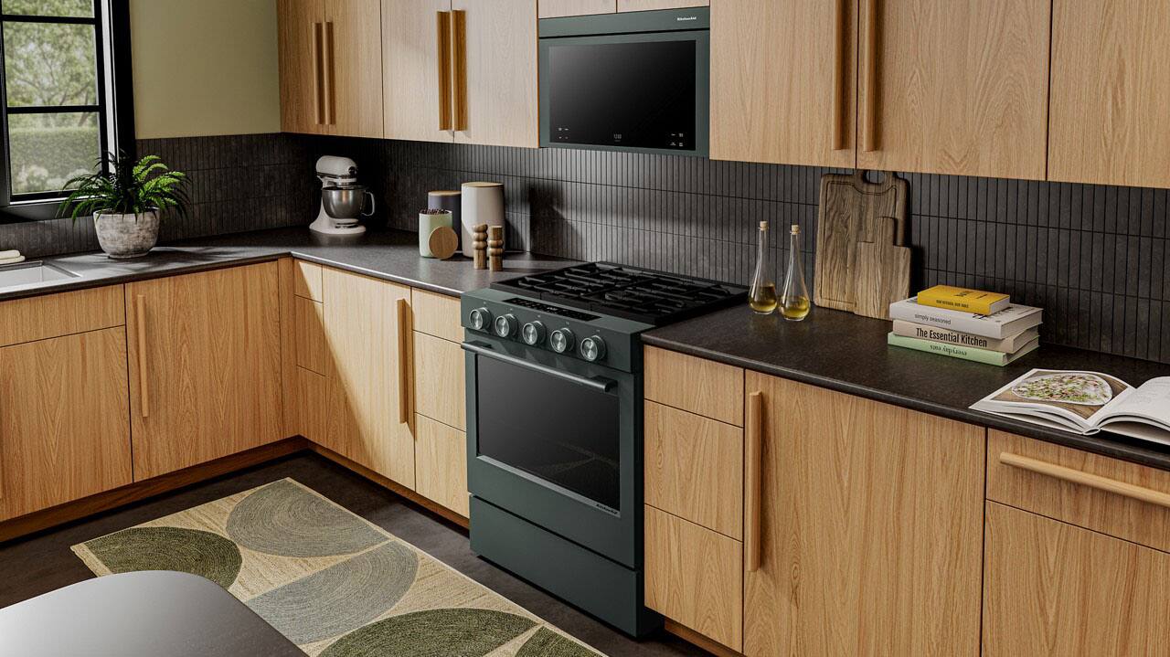 The Essential Kitchen  
The Essential Kitchen