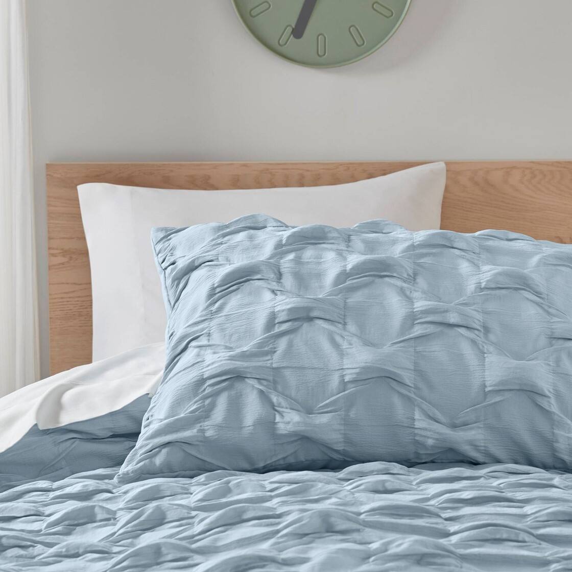 Alt View 2. Gracie Mills - Gracie Mills Blanca Comforter Set - Blue.