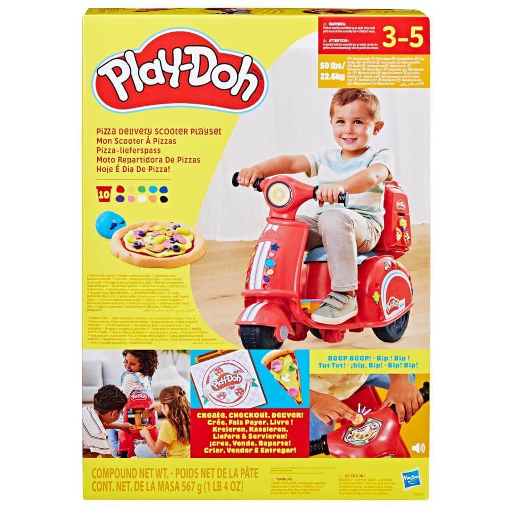 Play-Doh Pizza Delivery Scooter Playset  
Mon Scooter À Pizzas  
Pizza-Lieferspass  
Moto Repartidora De Pizzas  
Hoje E Dia De Pizza!  

ATTENTION 50 lbs/ 22.6kg  
3-5  

Bip Bip Tut Tut! Bip! Bip! Bip! Bip!  

Create, Checkout. Deliver!  
Créer, Fais Payer, Livre!  
Kreieren, Kassieren, Liefern & Servierent  
Crear, Vender E Entregar!  

COMPOUND NET WT. POIDS NET DE LA PÂTE CONT. NET. DE LA MASA 567 g (1 LB 4 OZ)  

ATTENTION