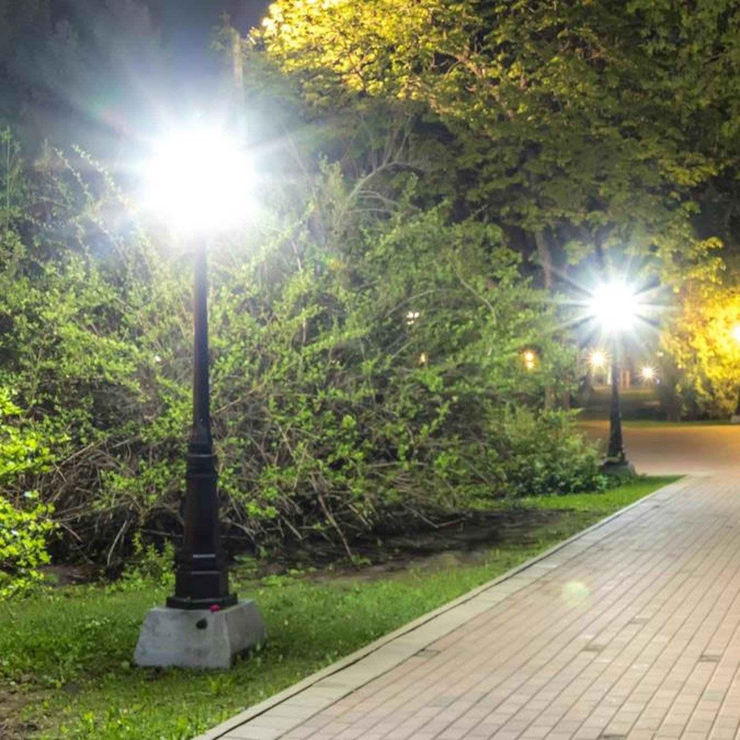 Alt View 1. Westinghouse - Westinghouse ED28 EX39 (Mogul) LED Bulb Daylight 400 Watt Equivalence 1 pk.