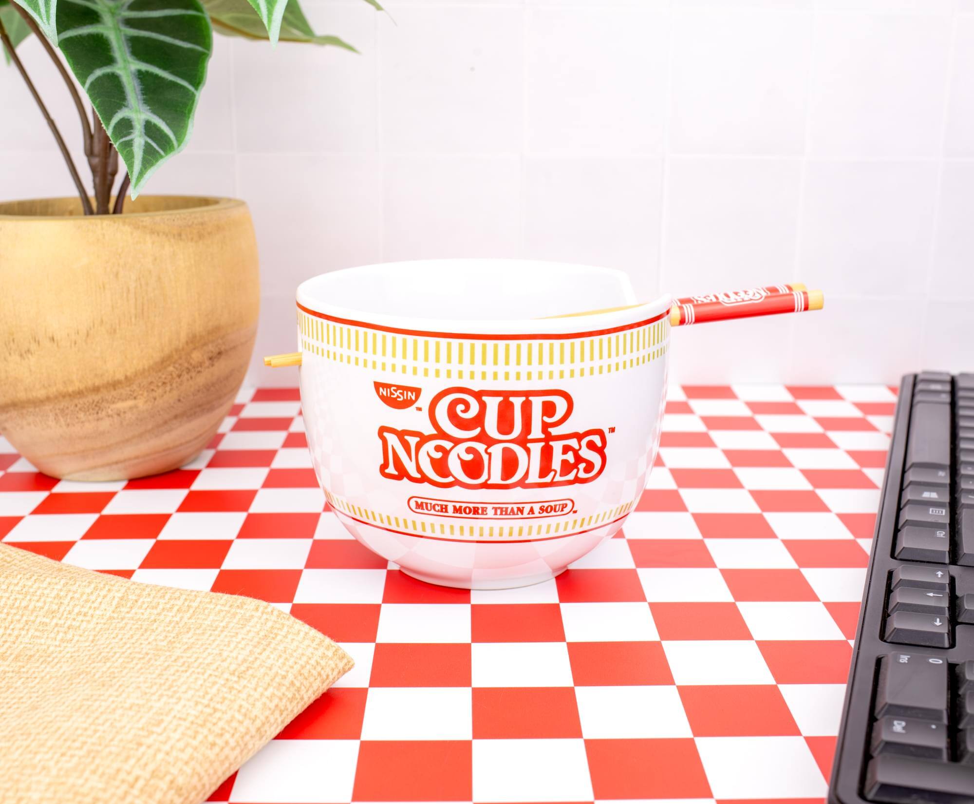 NISSIN  
CUP NOODLES  
MUCH MORE THAN A SOUP