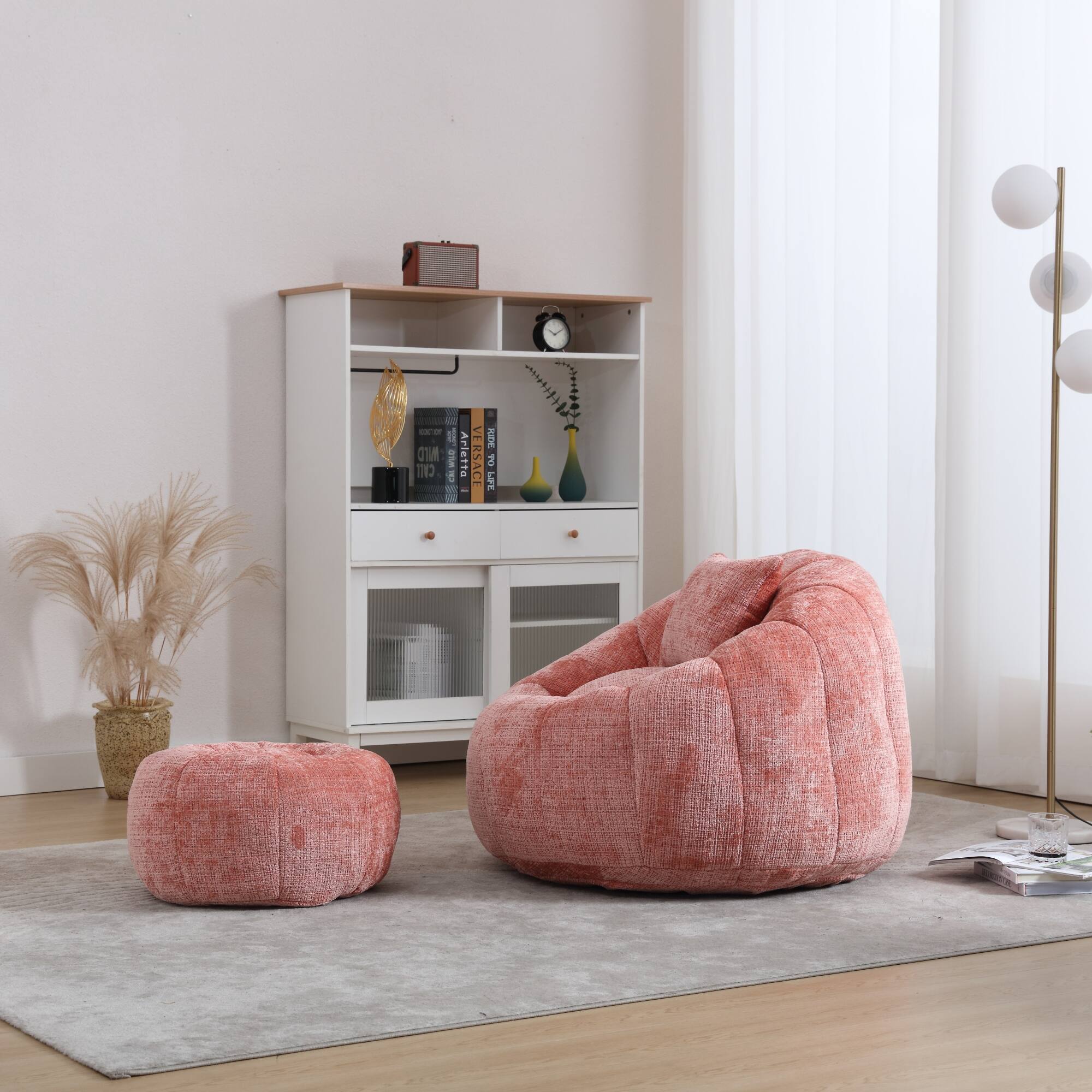 Sure, here is the corrected and grouped text:

- 4
- VI
- KIE
- AD
- Arletto
- ERSACE
- TO CALL
- 2
- 5
- P