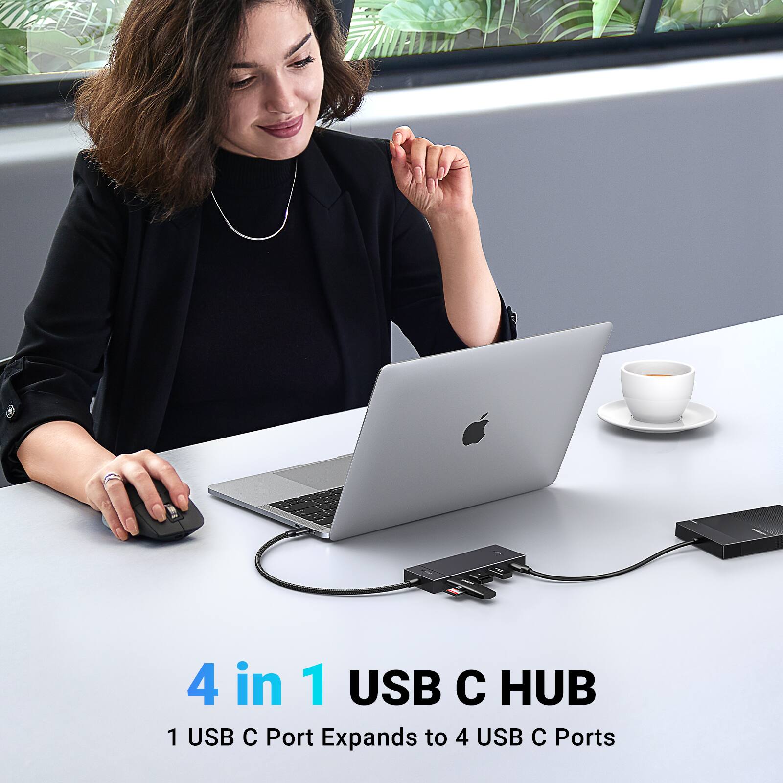 4 in 1 USB C HUB  
1 USB C Port Expands to 4 USB C Ports