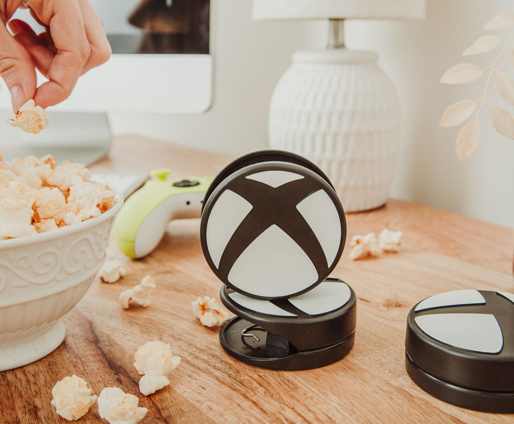 Alt View 4. Ukonic - Xbox Logo Chip Bag Clips | Set of 4 - Black.