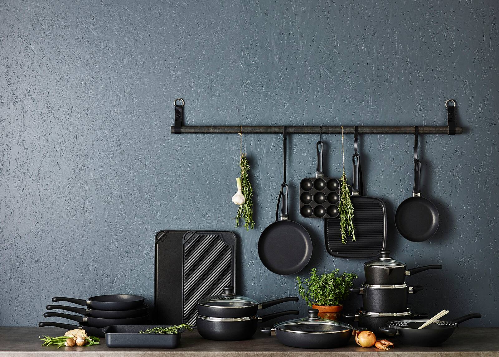 Alt View 4. Scanpan - Classic 2 Piece Fry Pan Set, 10.25" & 12.5", Nonstick - Black.