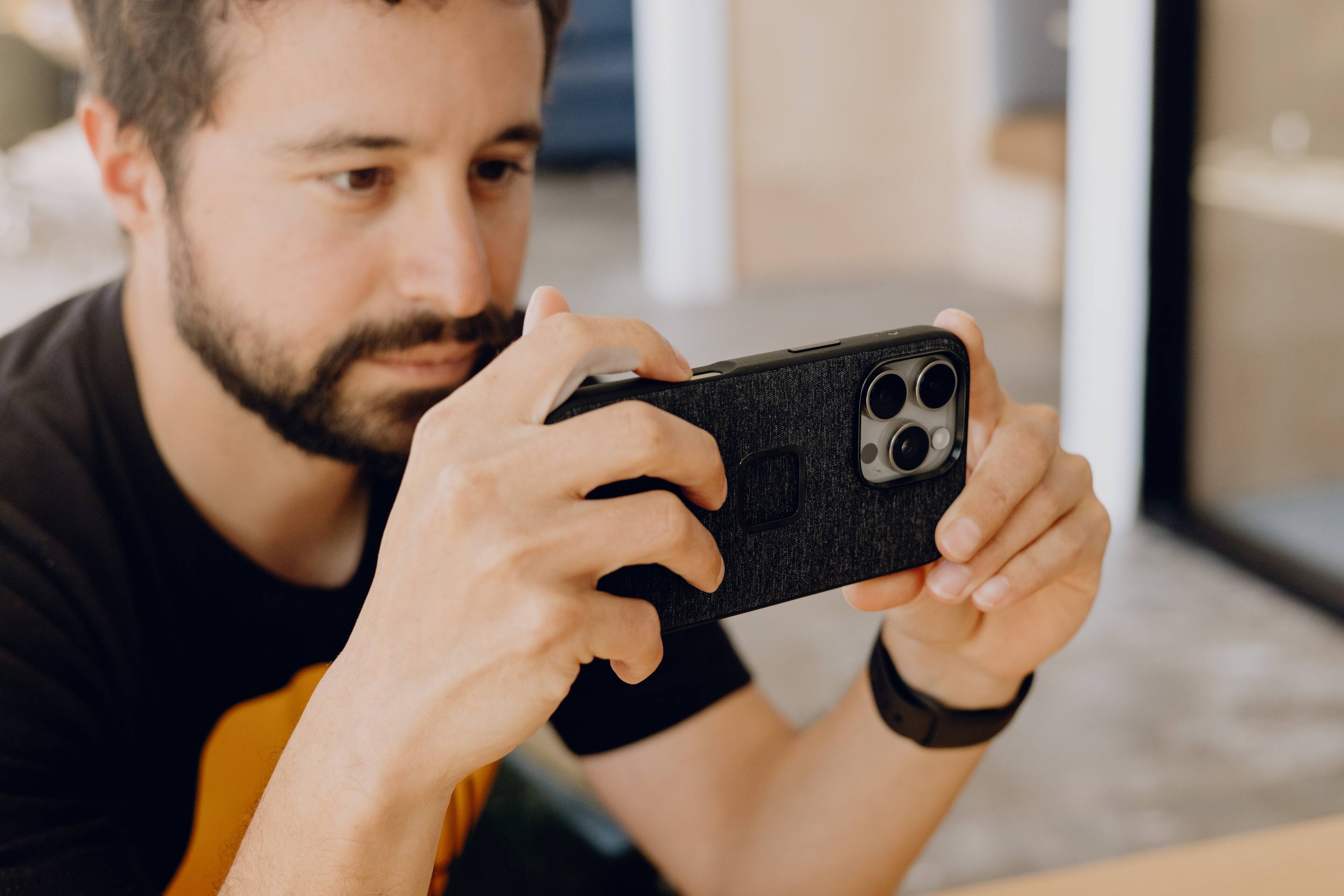 Alt View 4. Peak Design - Everyday Fabric Case for iPhone 16 Pro - Charcoal.