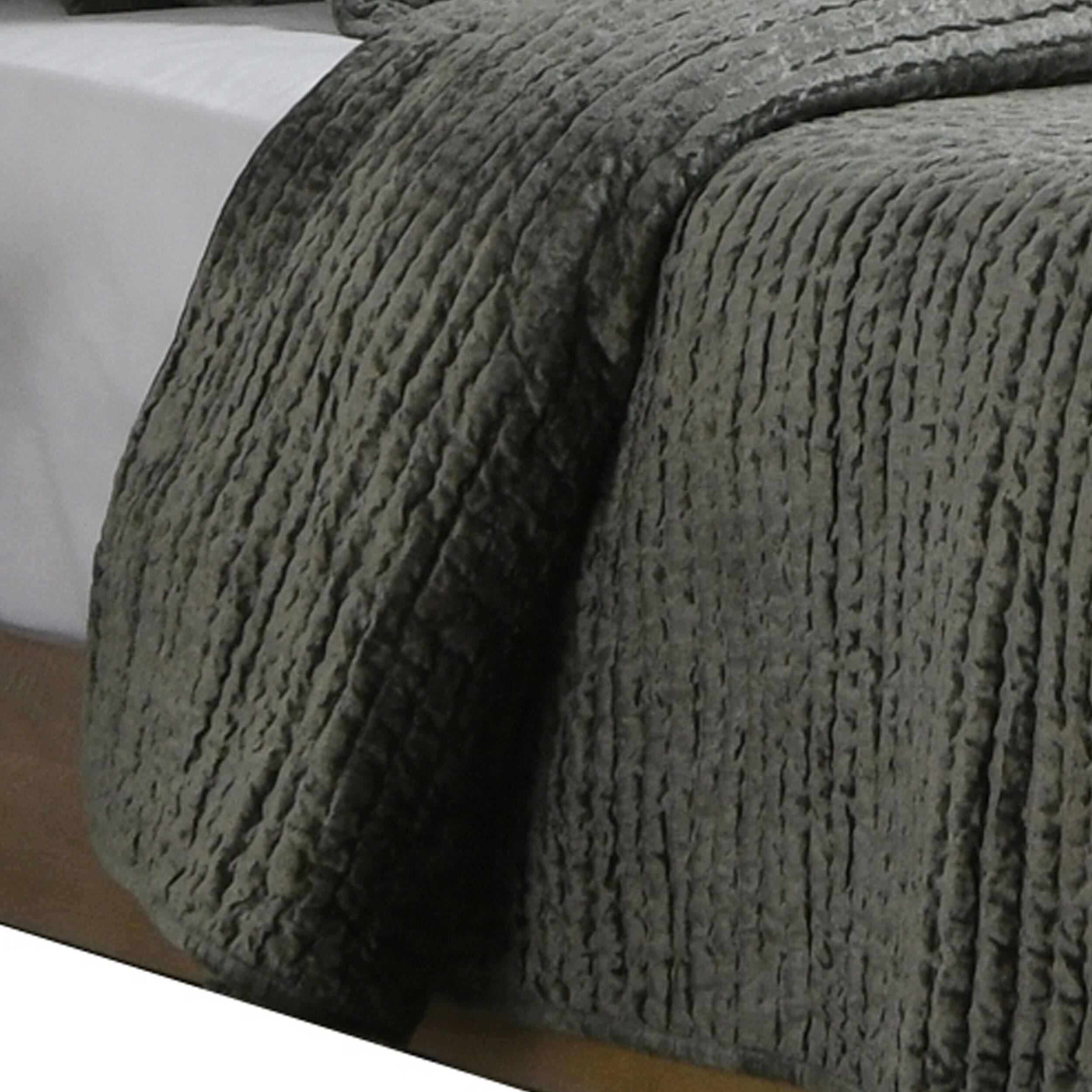 Left. Manhattan Lane - Lipa 96 x 108 Hand Stitched King Quilt with Polyfill, Velvet - Green.