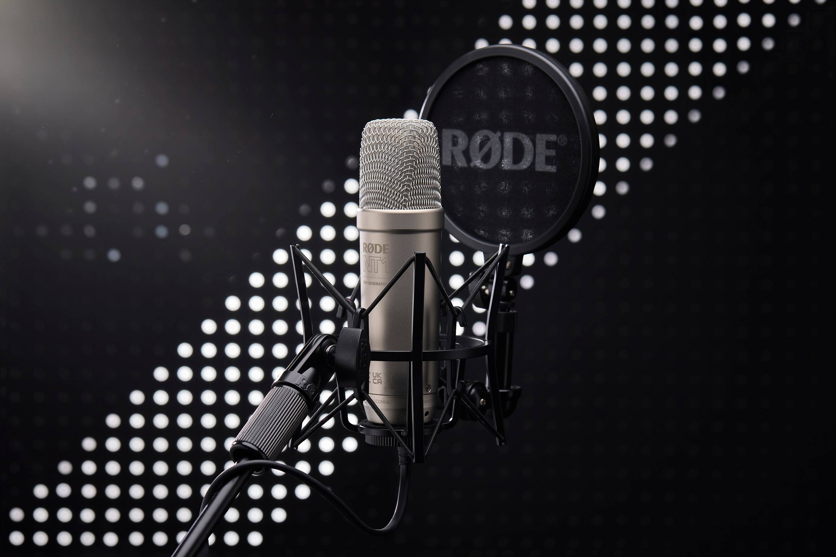 Alt View 24. RØDE - NT1 5th Generation Studio Condenser Microphone - Silver.