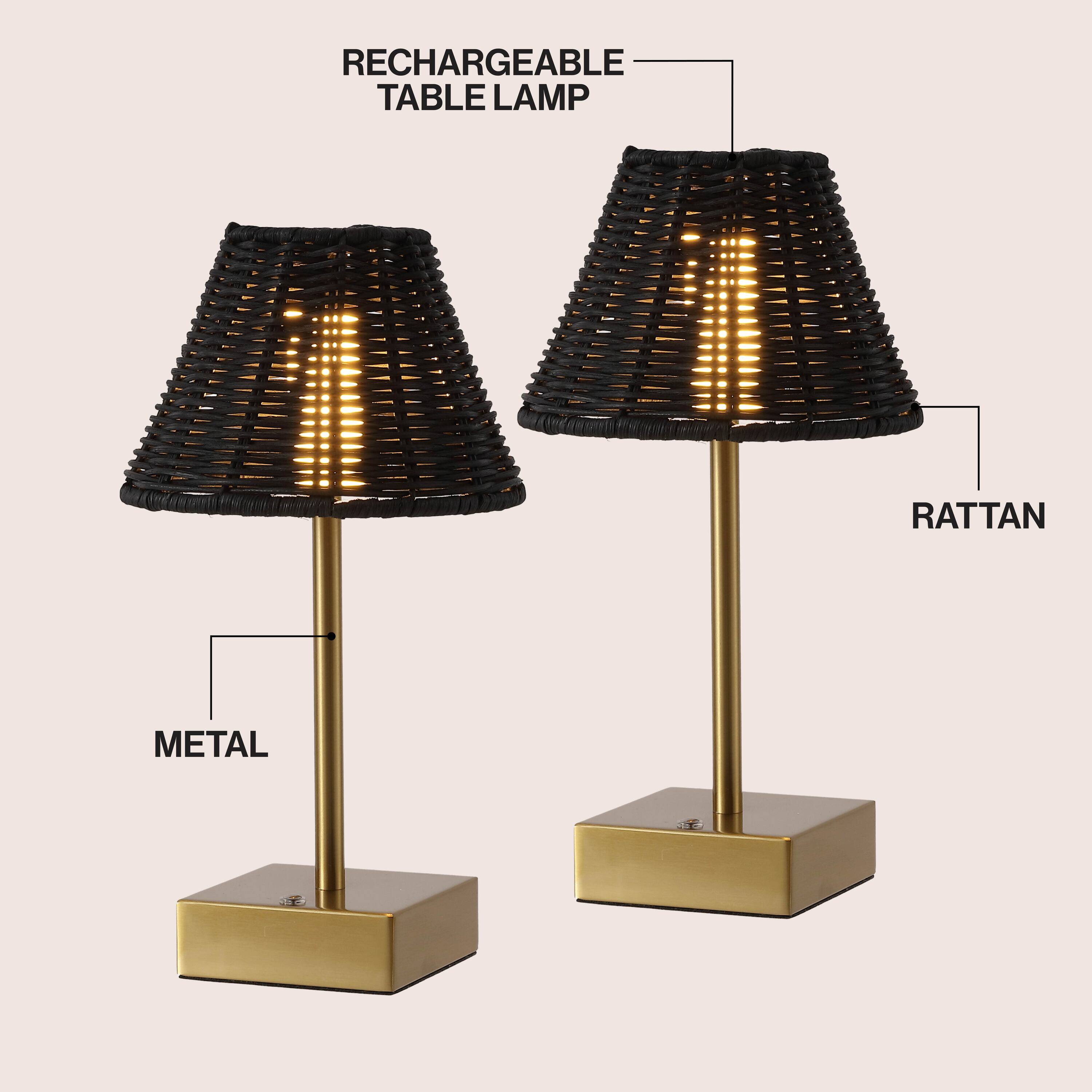 RECHARGEABLE TABLE LAMP  
RATTAN  
METAL