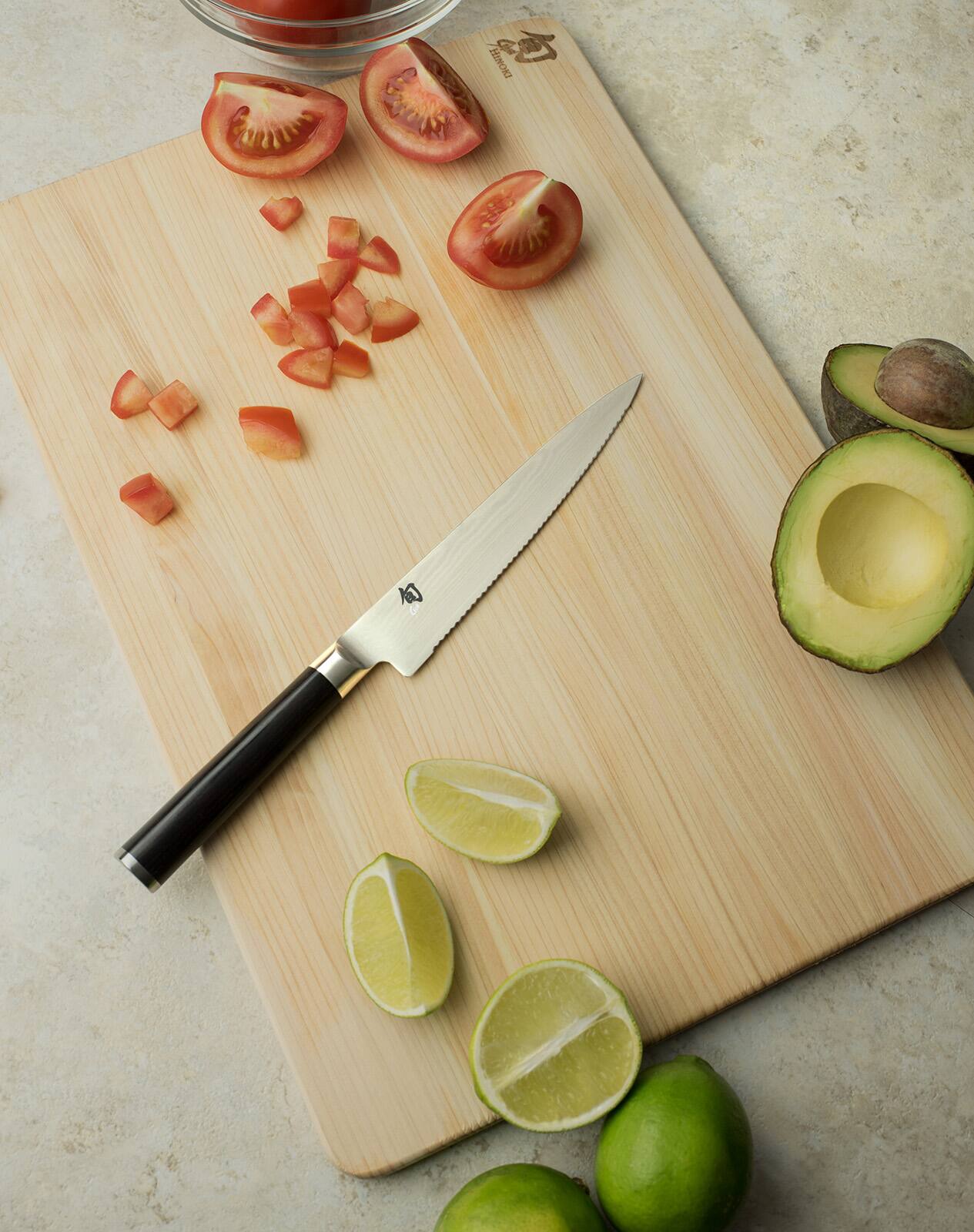 Alt View 2. Shun - Classic Tomato Knife, 6 Inch - Black.