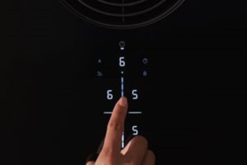 Alt View 4. KitchenAid - 36" Electric Induction Cooktop with 4 Cooking Zones and Bridge XL Even-Heat Zone - Black.