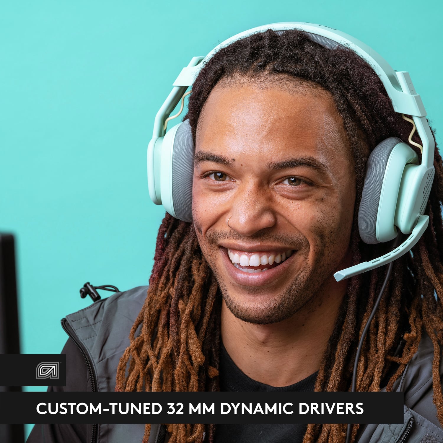 A custom-tuned 32mm dynamic drivers.