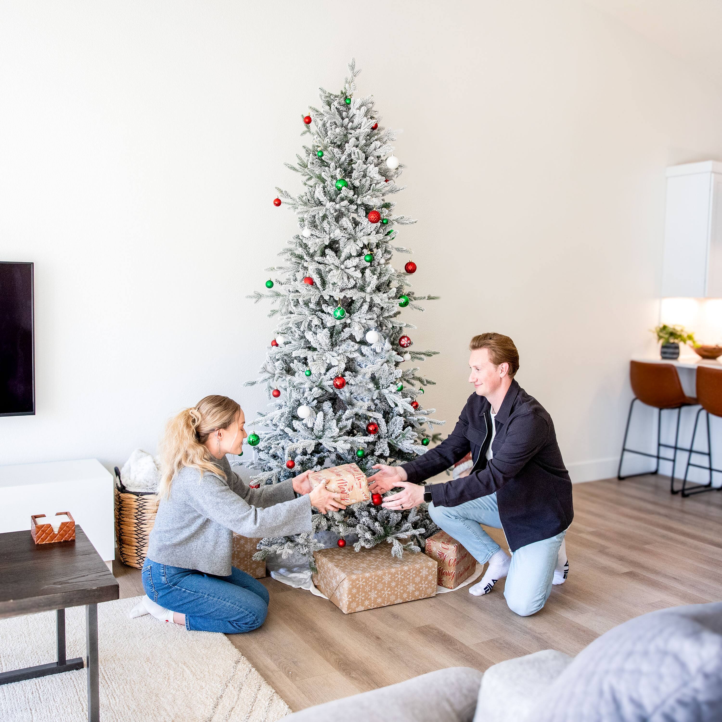 Alt View 8. Sunnydaze - Winter Wonderland 100-Piece Assorted Ornament - Red, Green, and White.