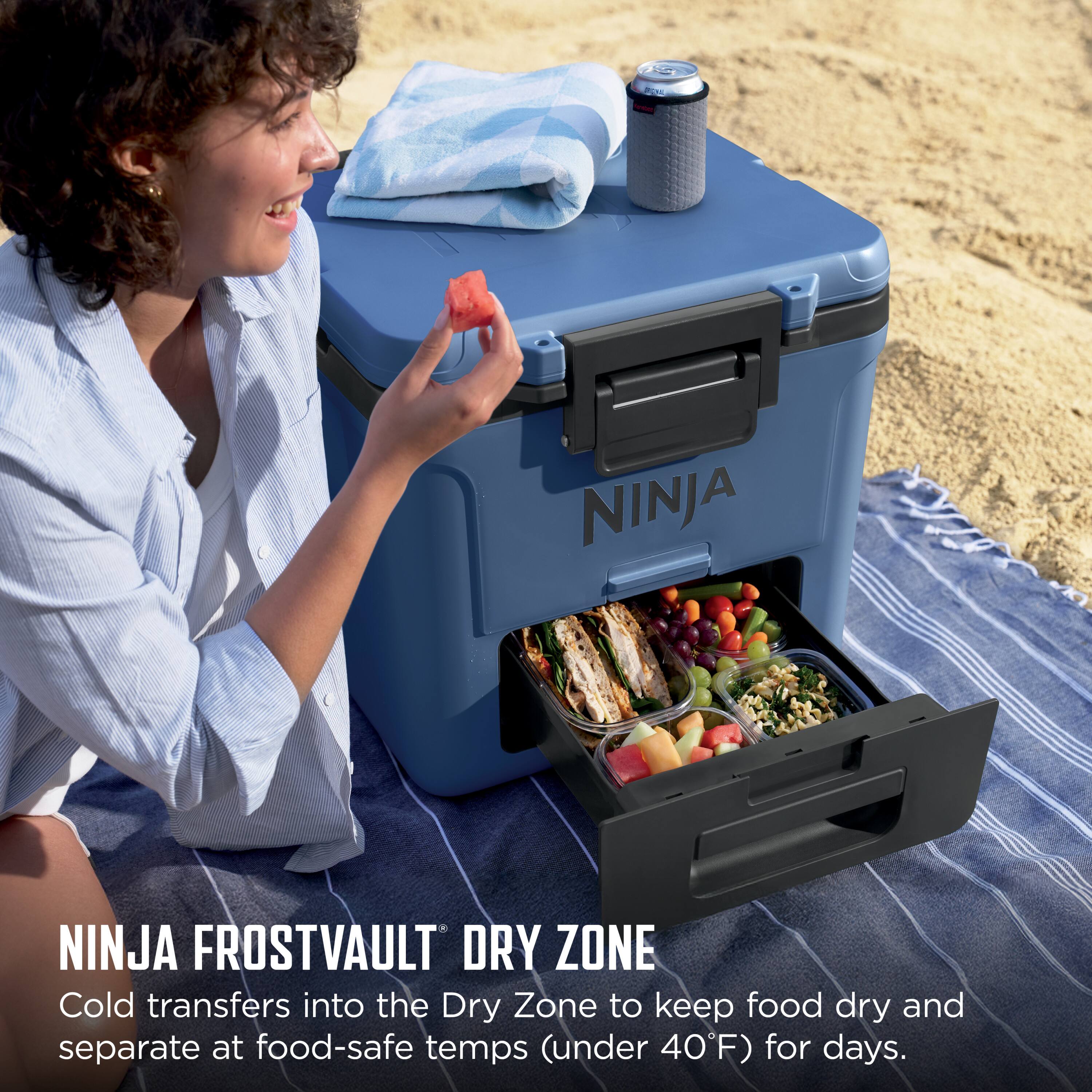 NINJA FROSTVAULT DRY ZONE  
Cold transfers into the Dry Zone to keep food dry and separate at food-safe temps (under 40°F) for days.