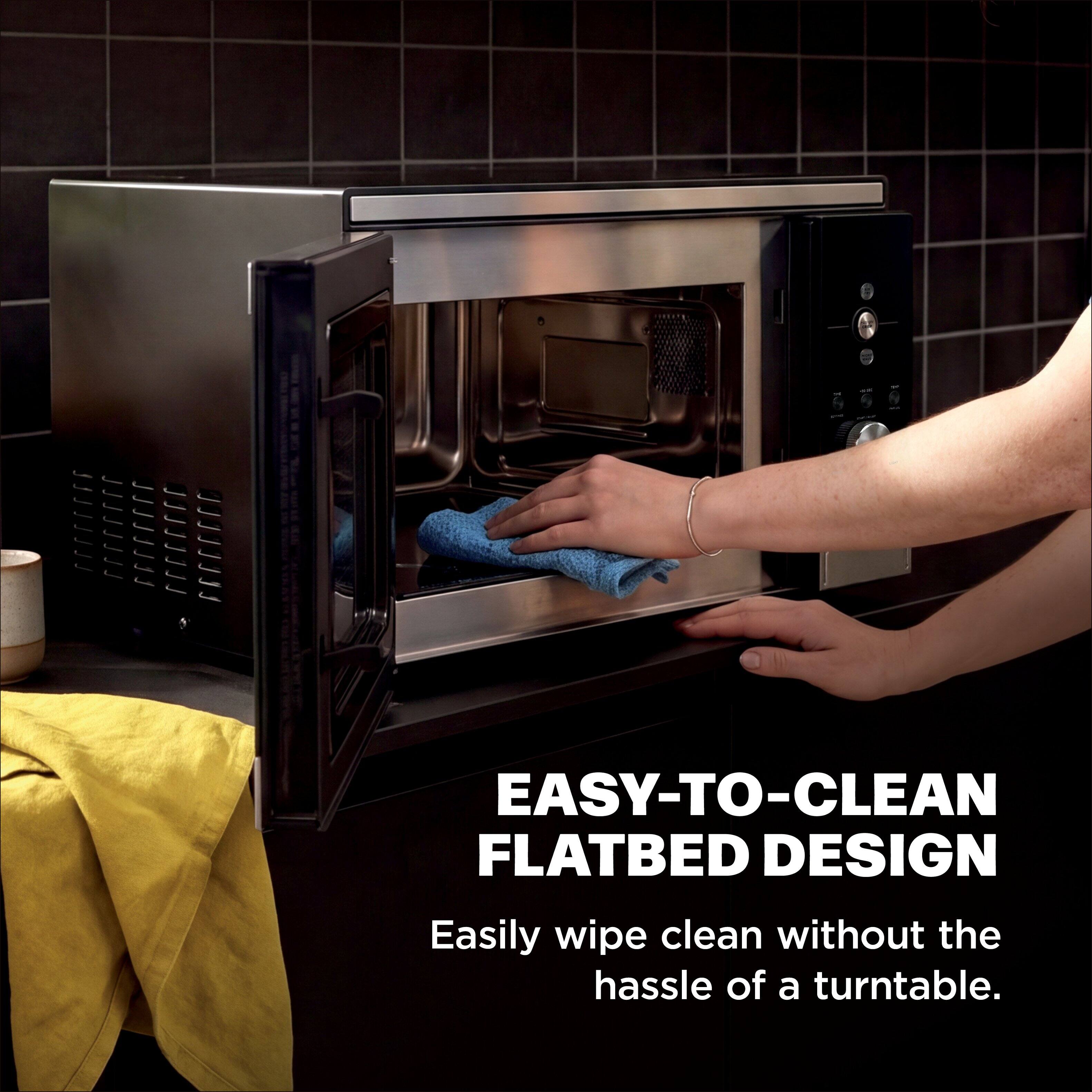 EASY-TO-CLEAN FLATBED DESIGN  
Easily wipe clean without the hassle of a turntable.