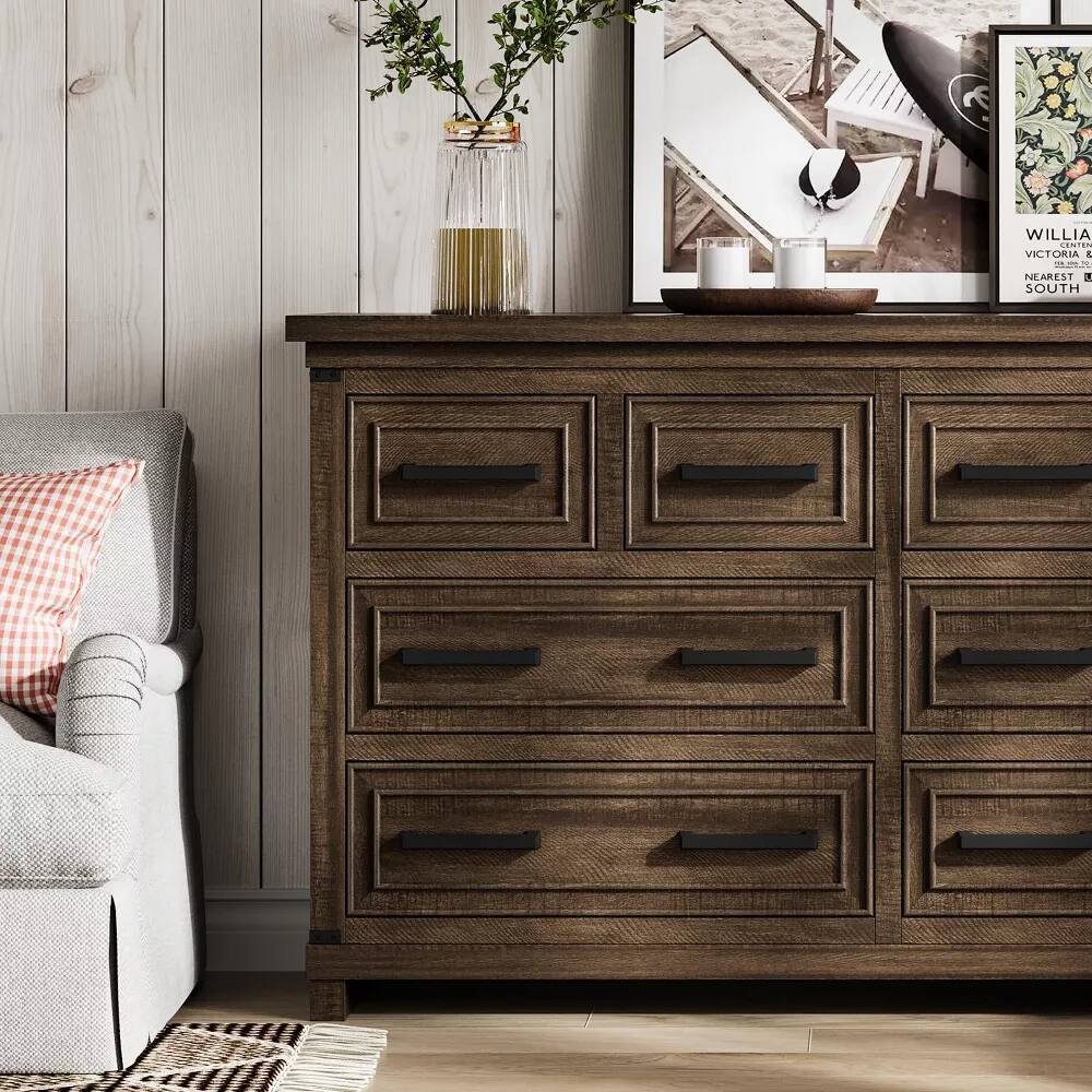 WILLIAM CENTER  
VICTORIA  
NEAREST TO SOUTH