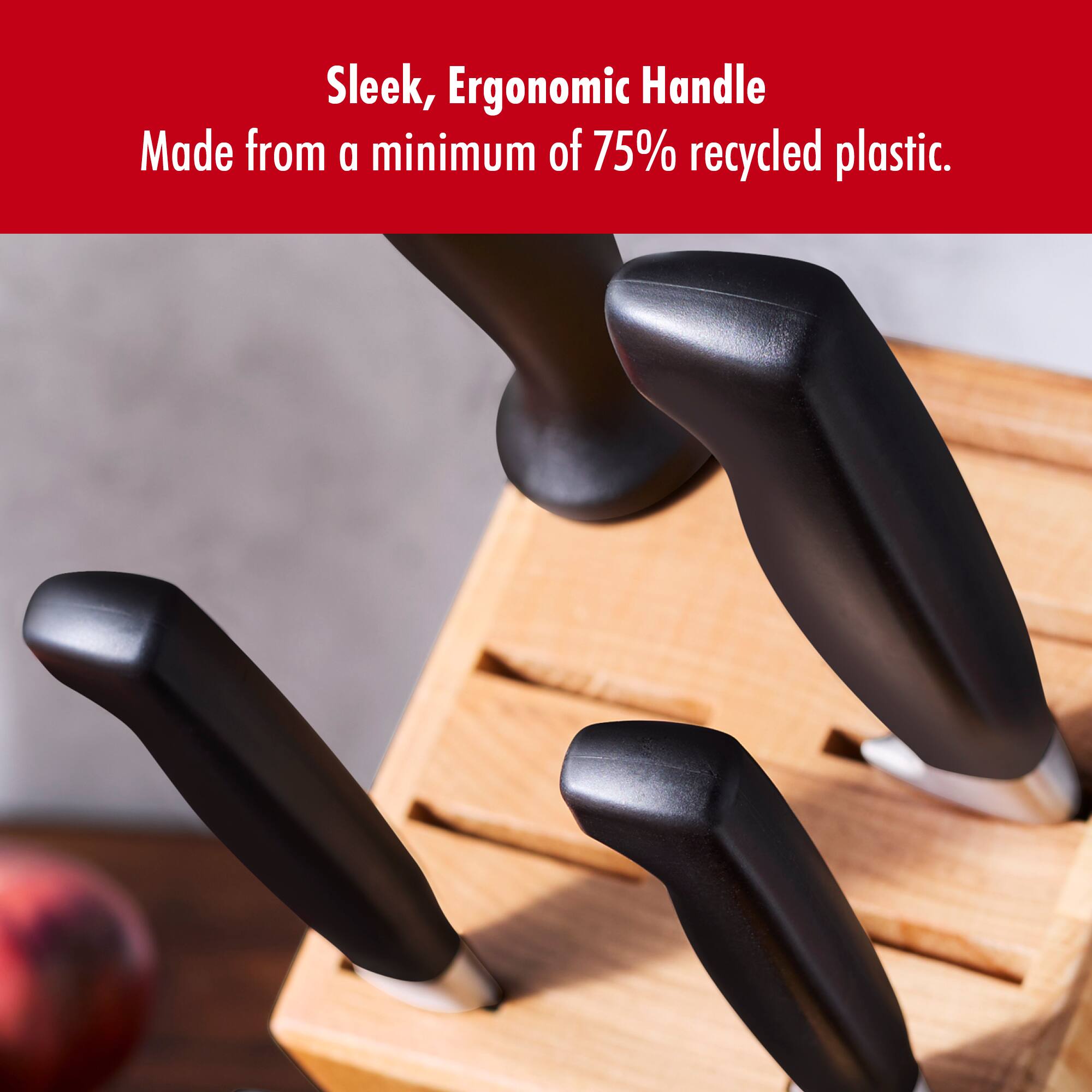 Sleek, Ergonomic Handle Made from a minimum of 75% recycled plastic.