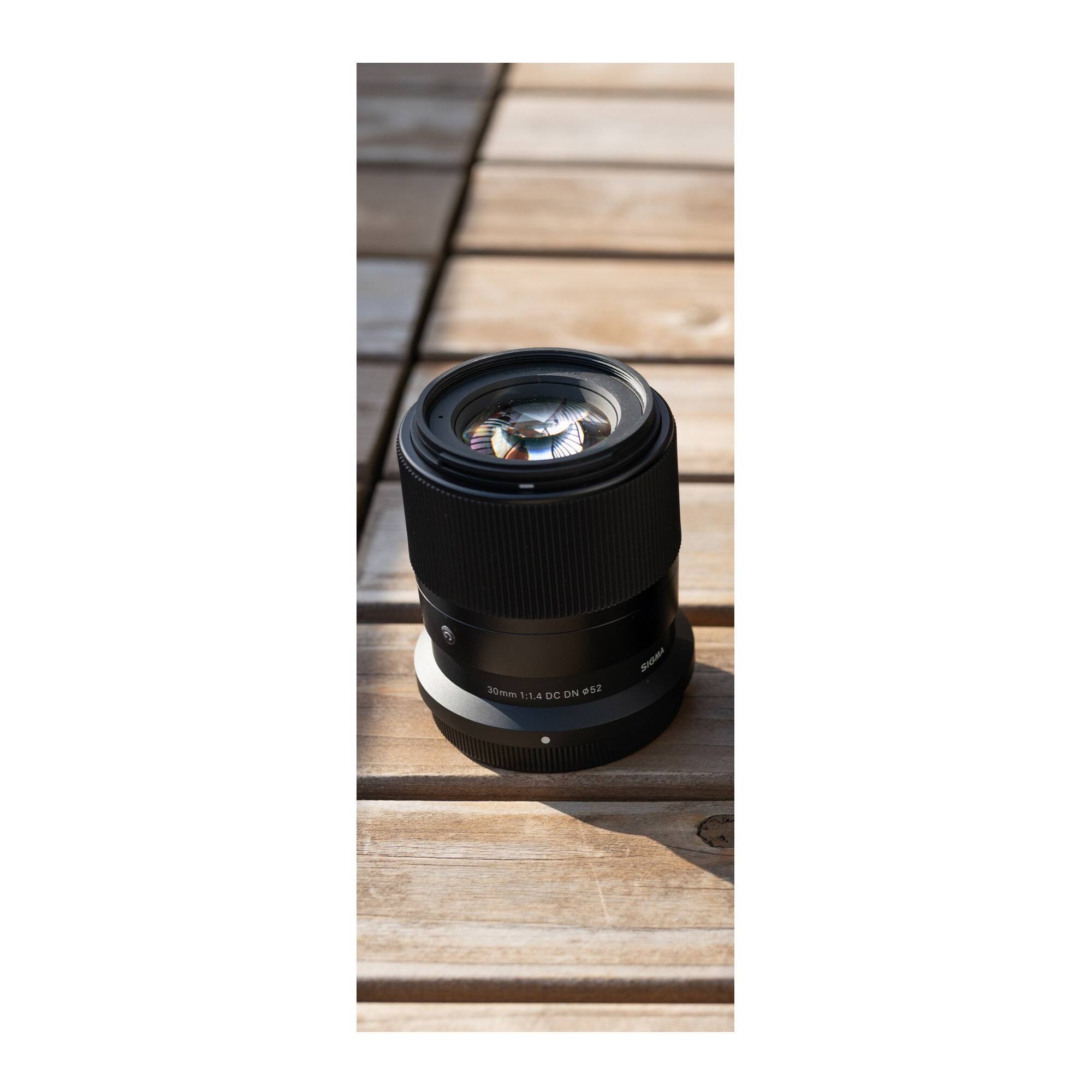 30mm f1.4 DC DN 52 m