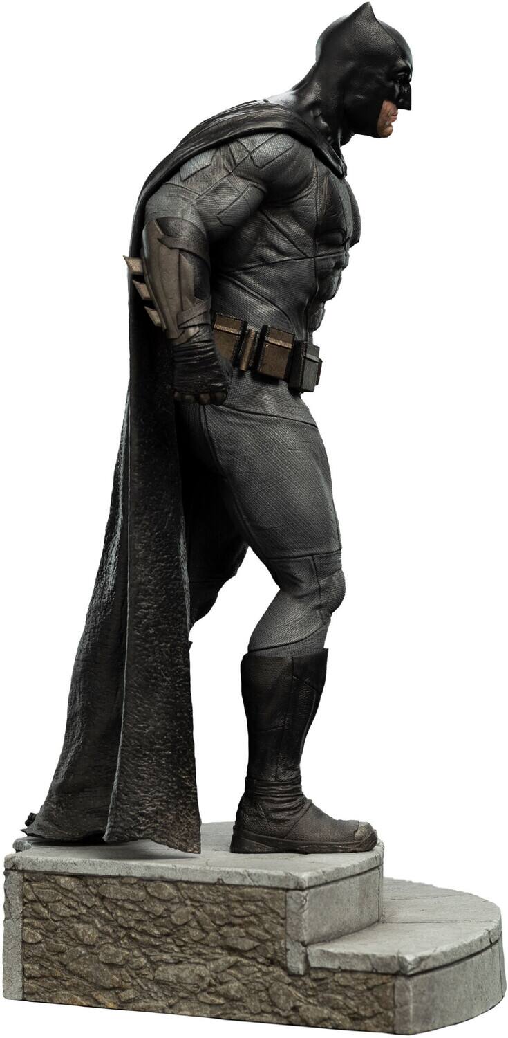 Alt View 2. Weta Workshop - WETA Workshop Polystone - Justice League (Zack Snyder) - Trinity Series - Batman 1:6 Scale Statue   - Collectibles - Multicolor.